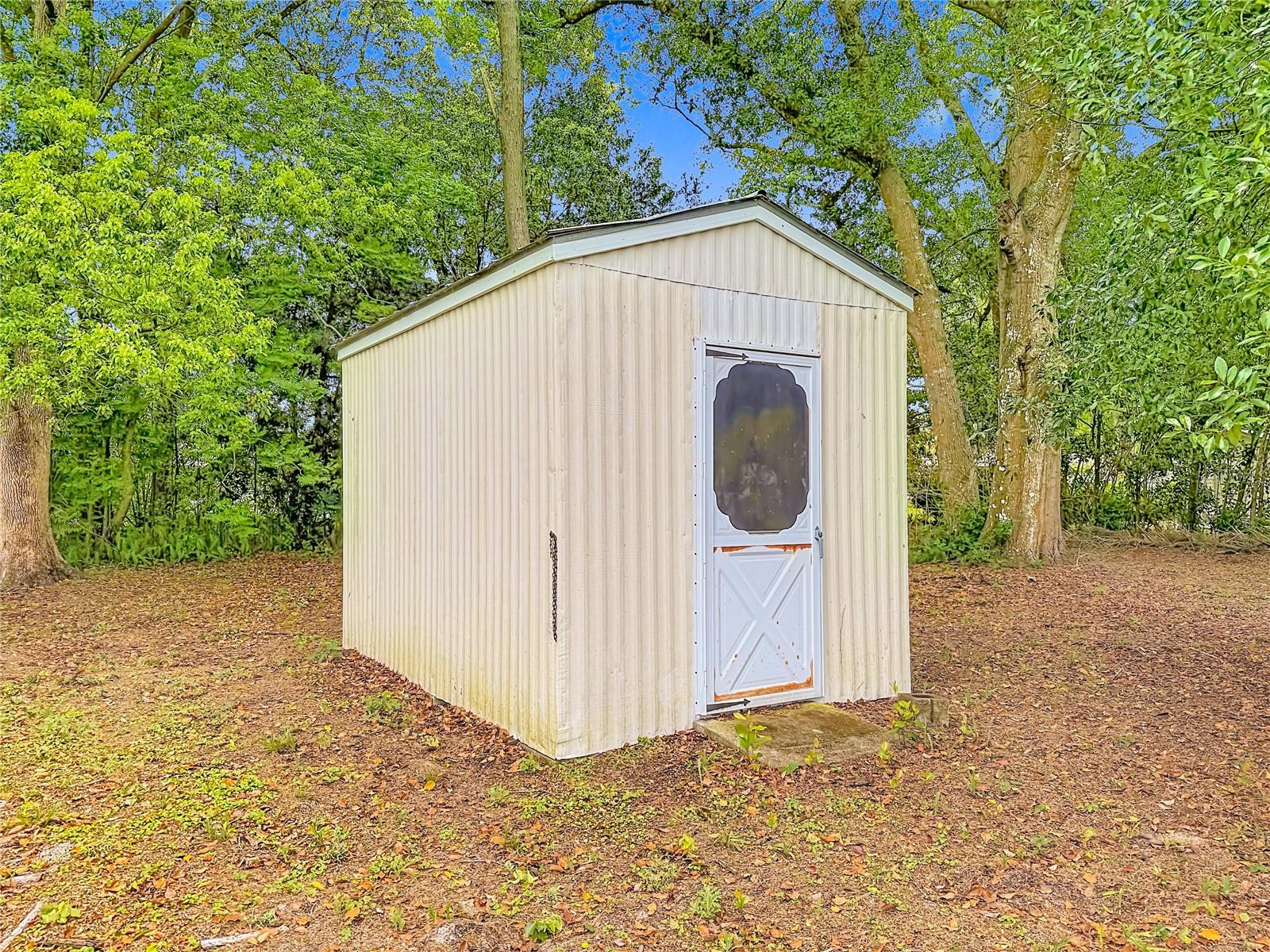 615 THIRD AVE, LADY LAKE, FL, 32159