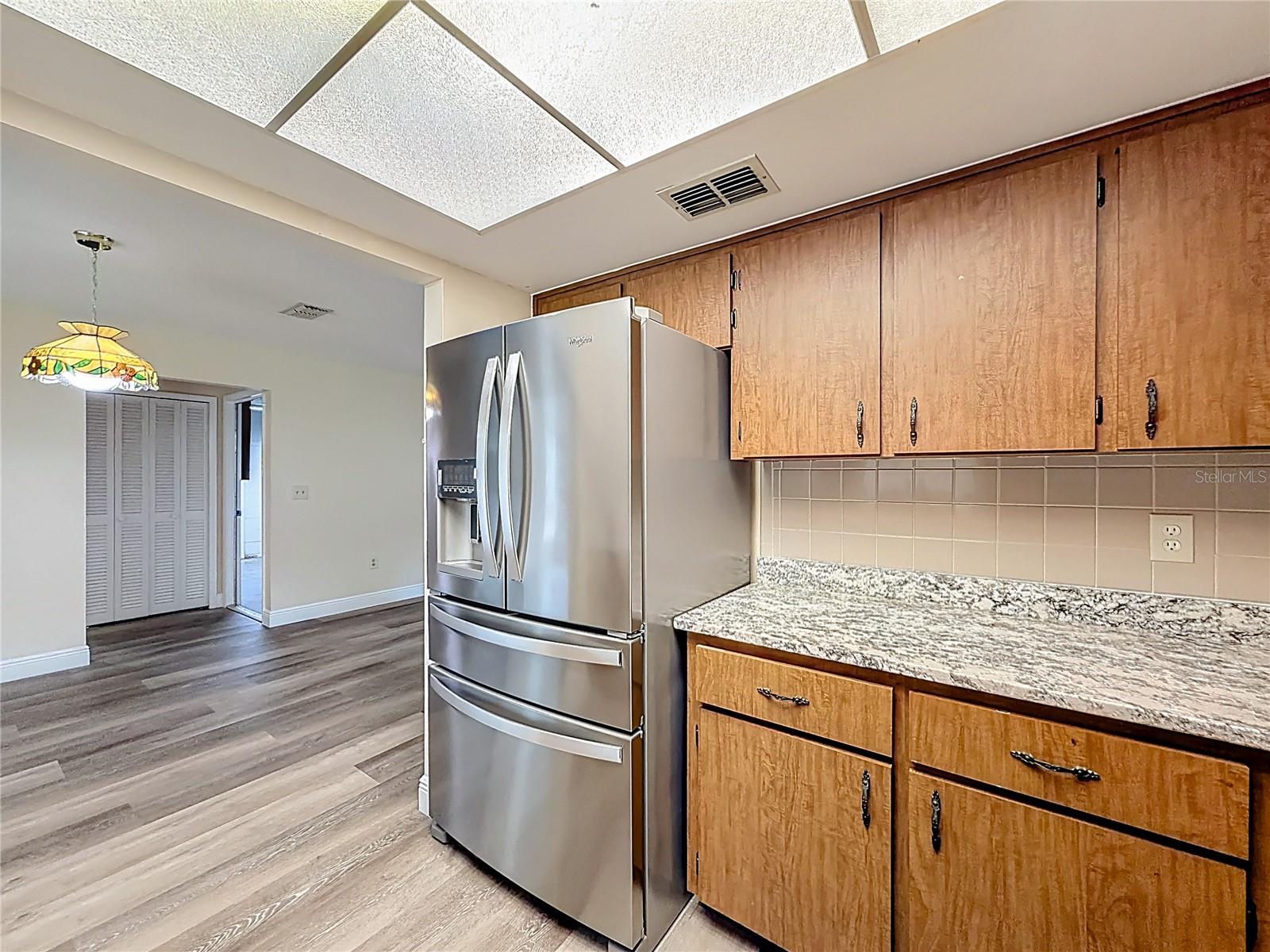 615 THIRD AVE, LADY LAKE, FL, 32159