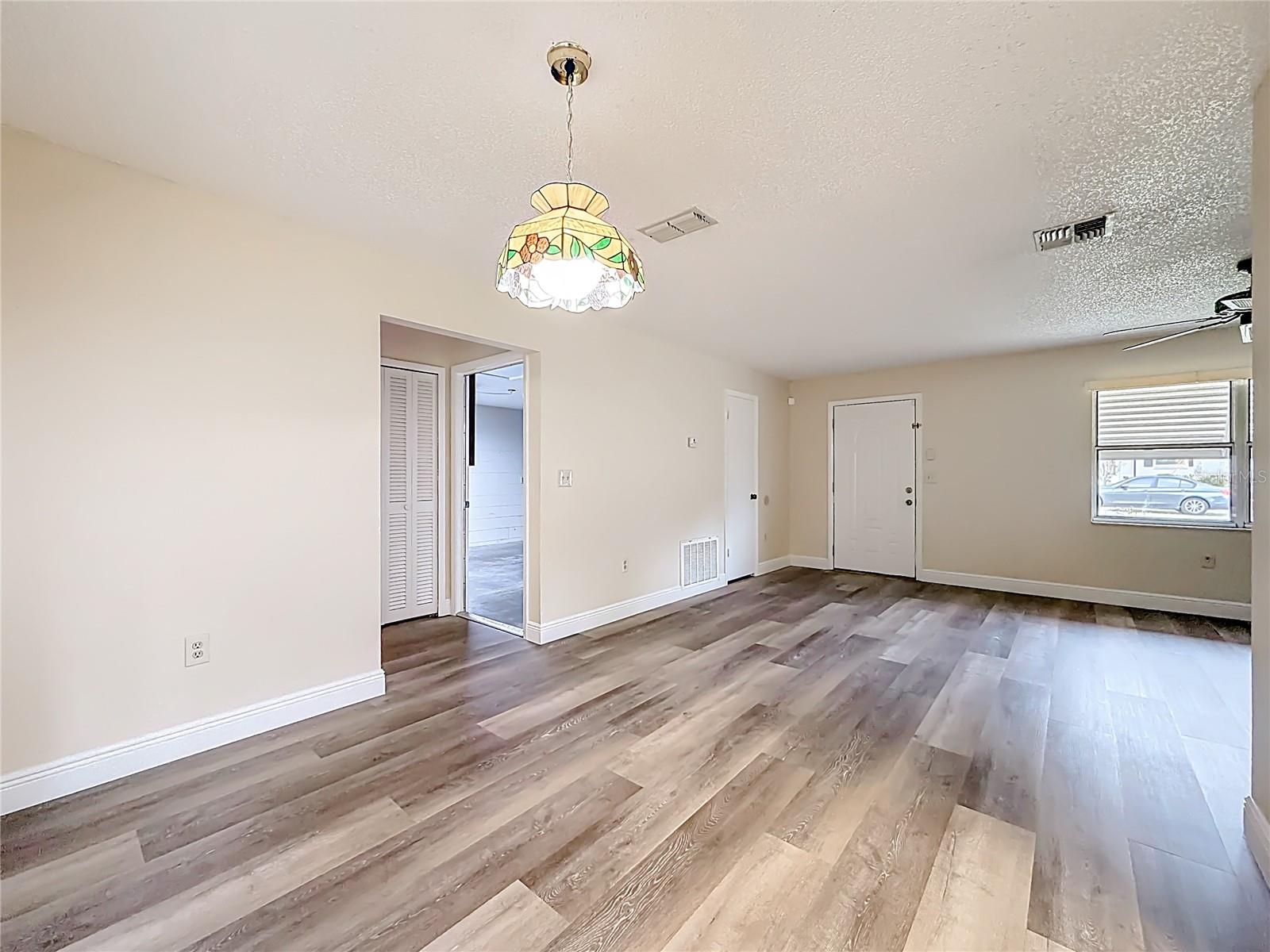 615 THIRD AVE, LADY LAKE, FL, 32159