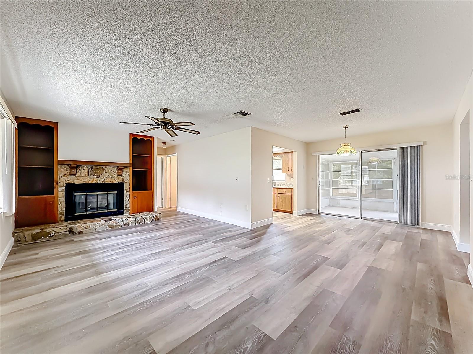 615 THIRD AVE, LADY LAKE, FL, 32159