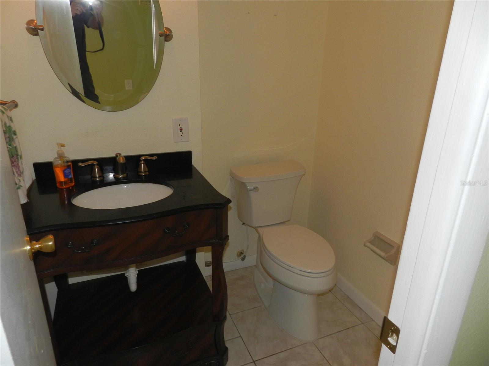 HARBOUR CLUB CONDO 1, BELLEAIR BLUFFS, FL, 33770