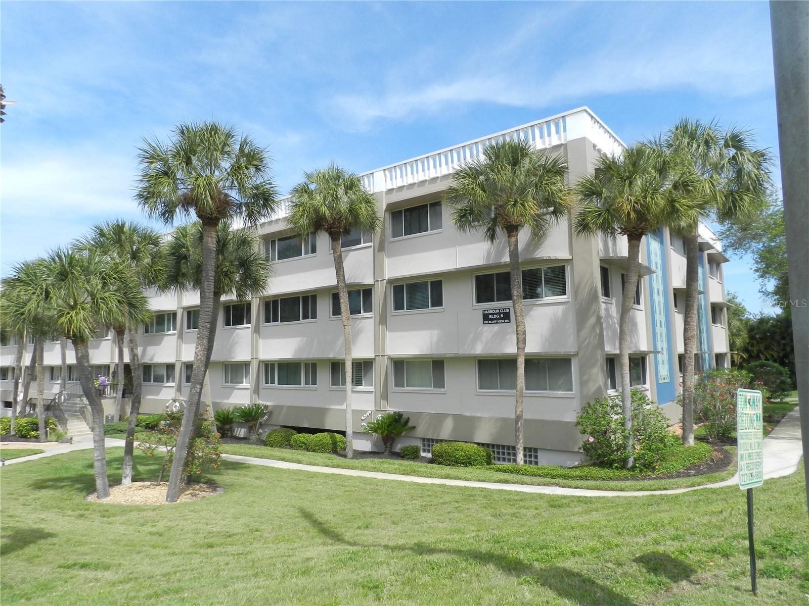 HARBOUR CLUB CONDO 1, BELLEAIR BLUFFS, FL, 33770