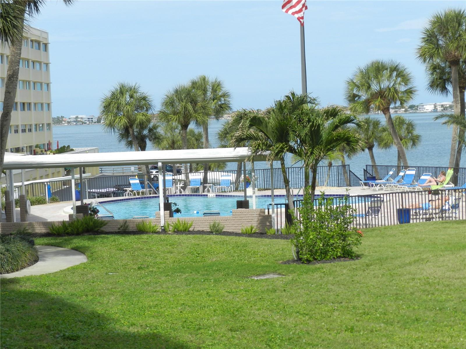 HARBOUR CLUB CONDO 1, BELLEAIR BLUFFS, FL, 33770