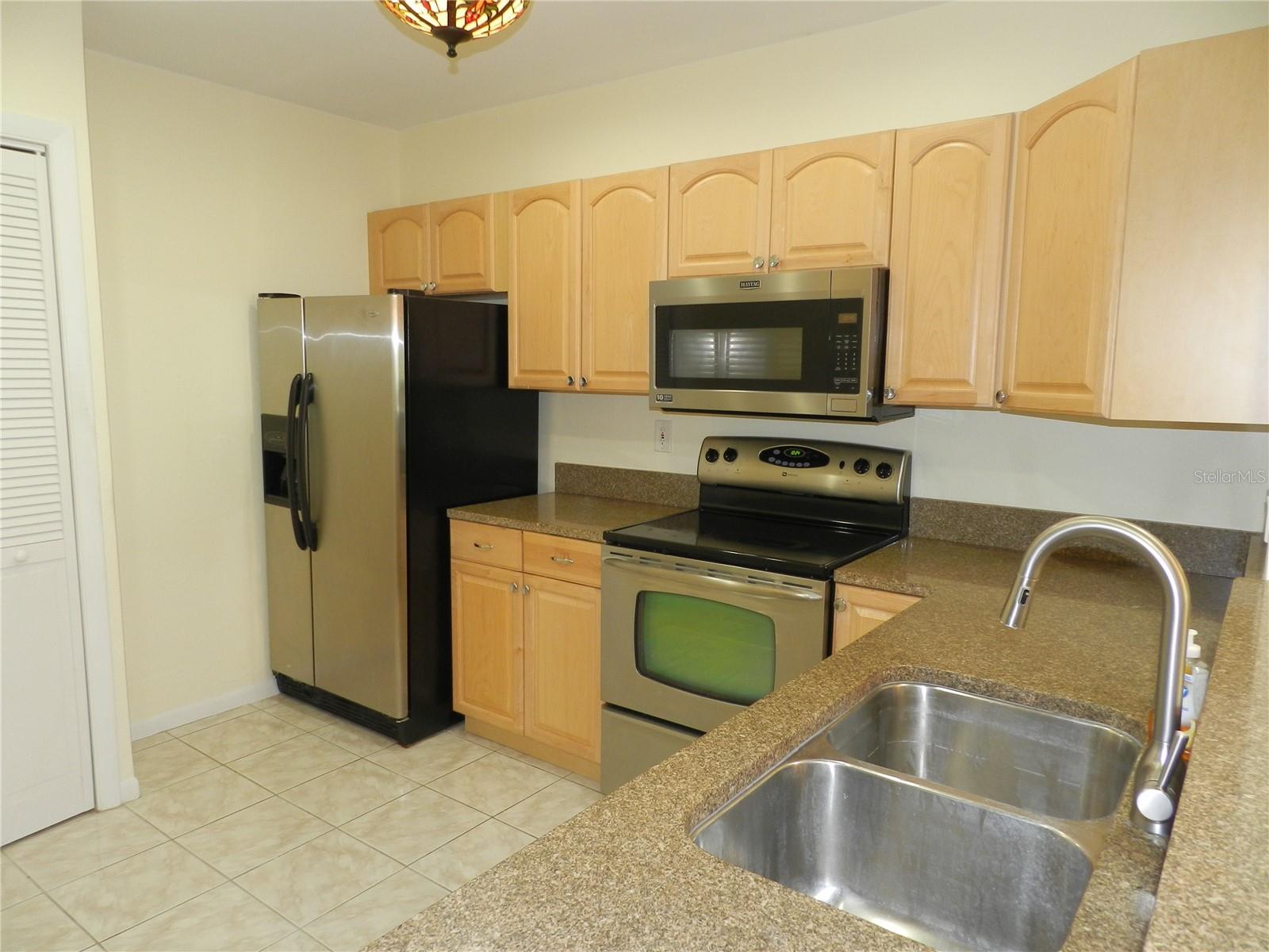 HARBOUR CLUB CONDO 1, BELLEAIR BLUFFS, FL, 33770