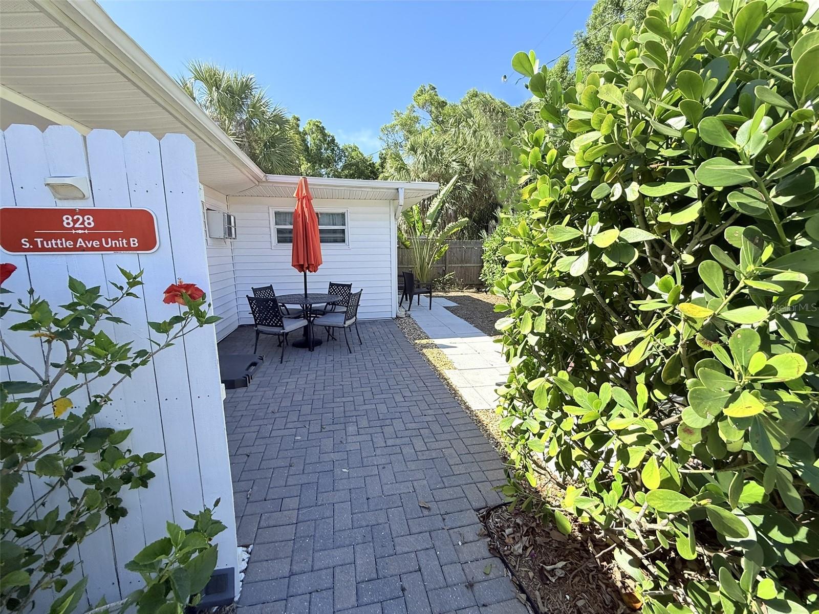 828 S TUTTLE AVE #B, SARASOTA, FL, 34237