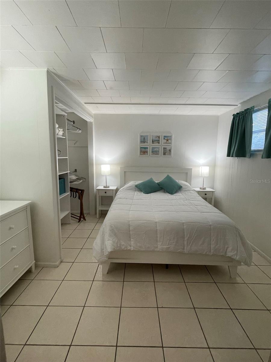 828 S TUTTLE AVE #B, SARASOTA, FL, 34237