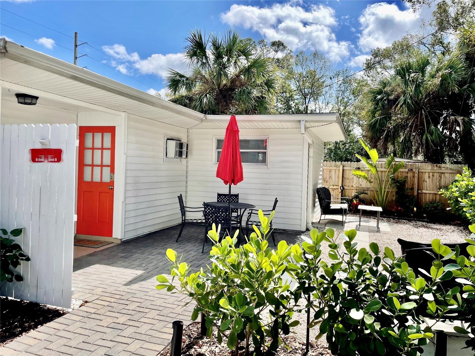 828 S TUTTLE AVE #B, SARASOTA, FL, 34237