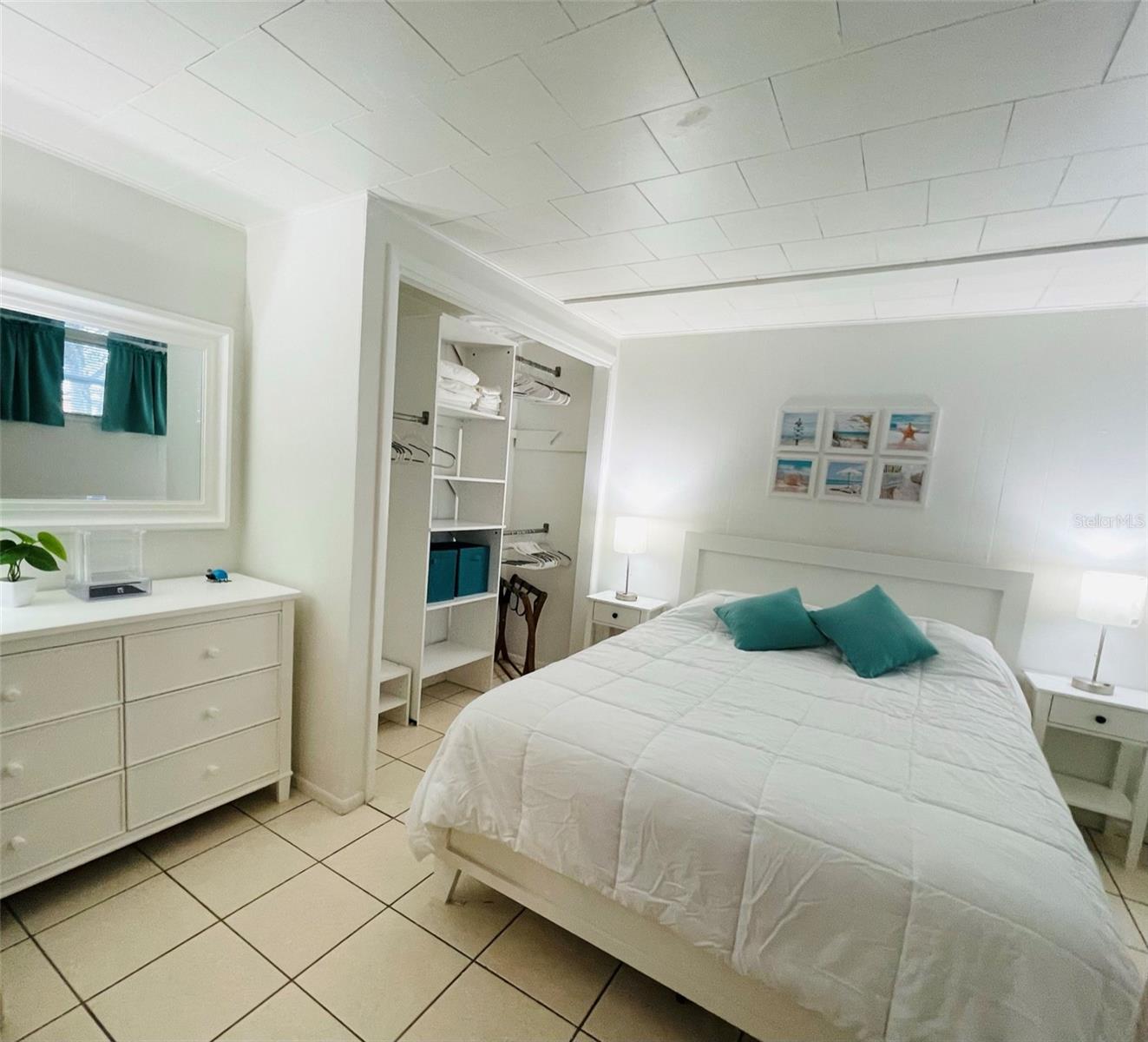 828 S TUTTLE AVE #B, SARASOTA, FL, 34237