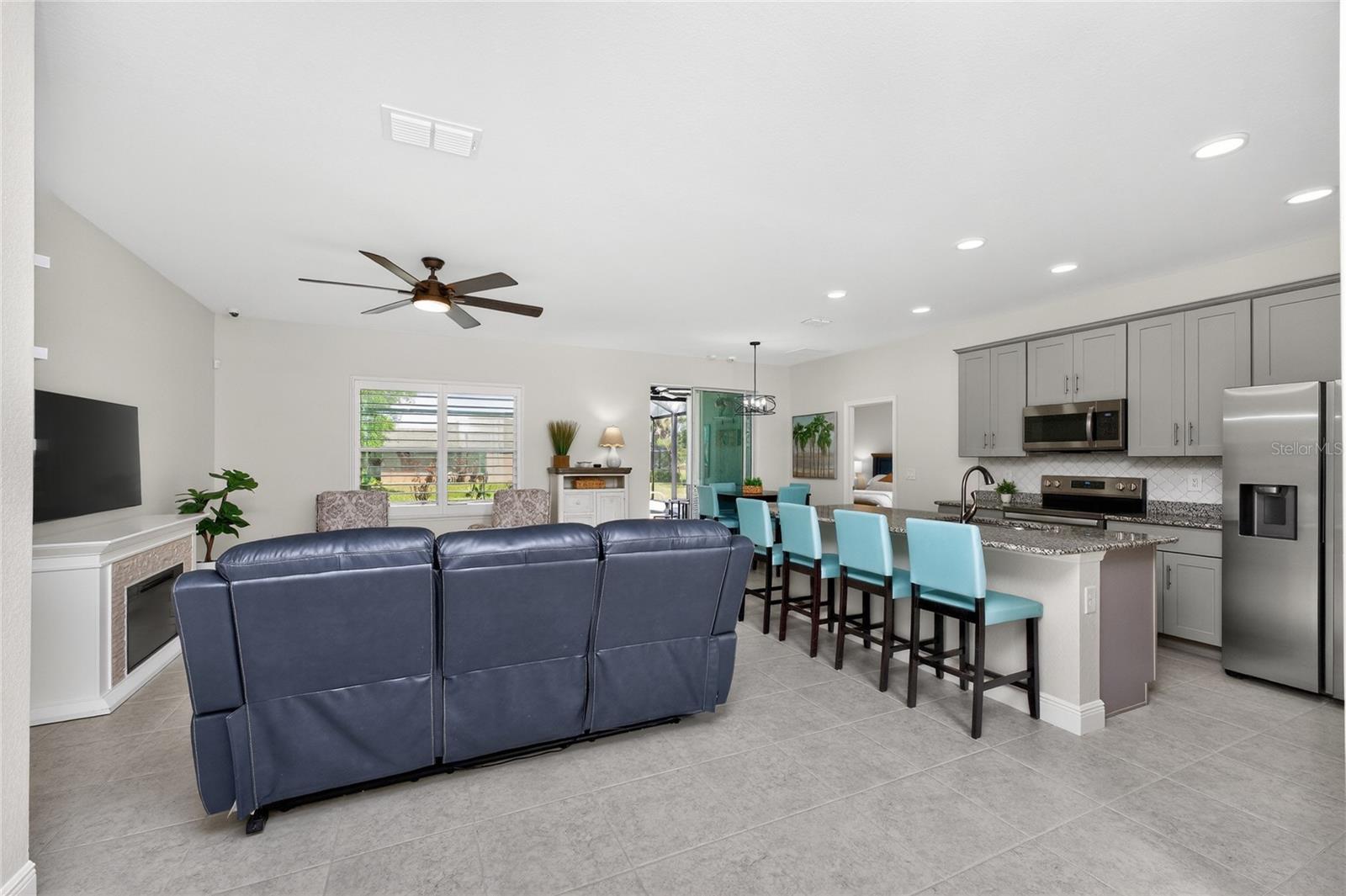 27366 DEEP CREEK BLVD, PUNTA GORDA, FL, 33983