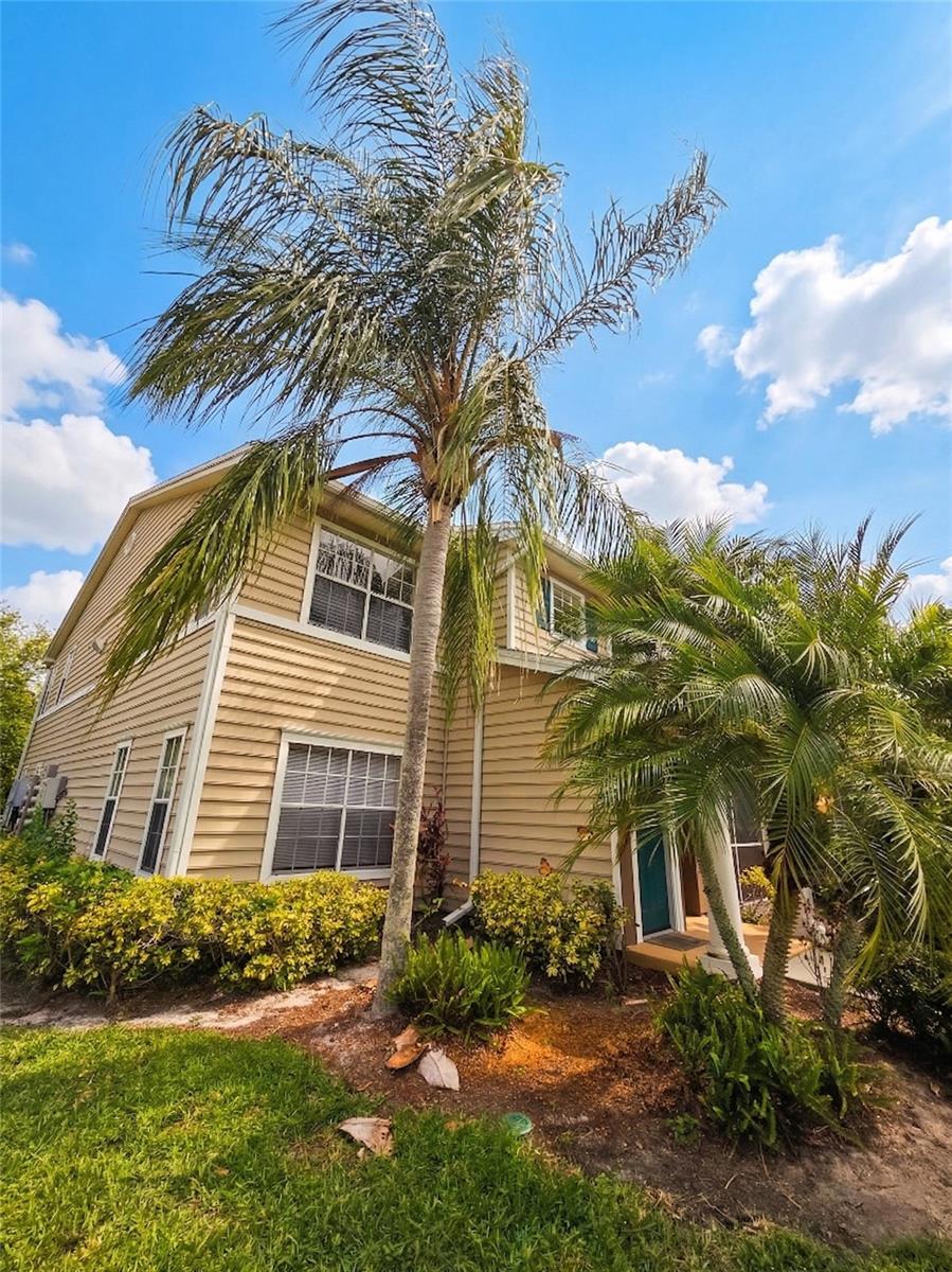 8905 MANOR LOOP #205, LAKEWOOD RANCH, FL, 34202