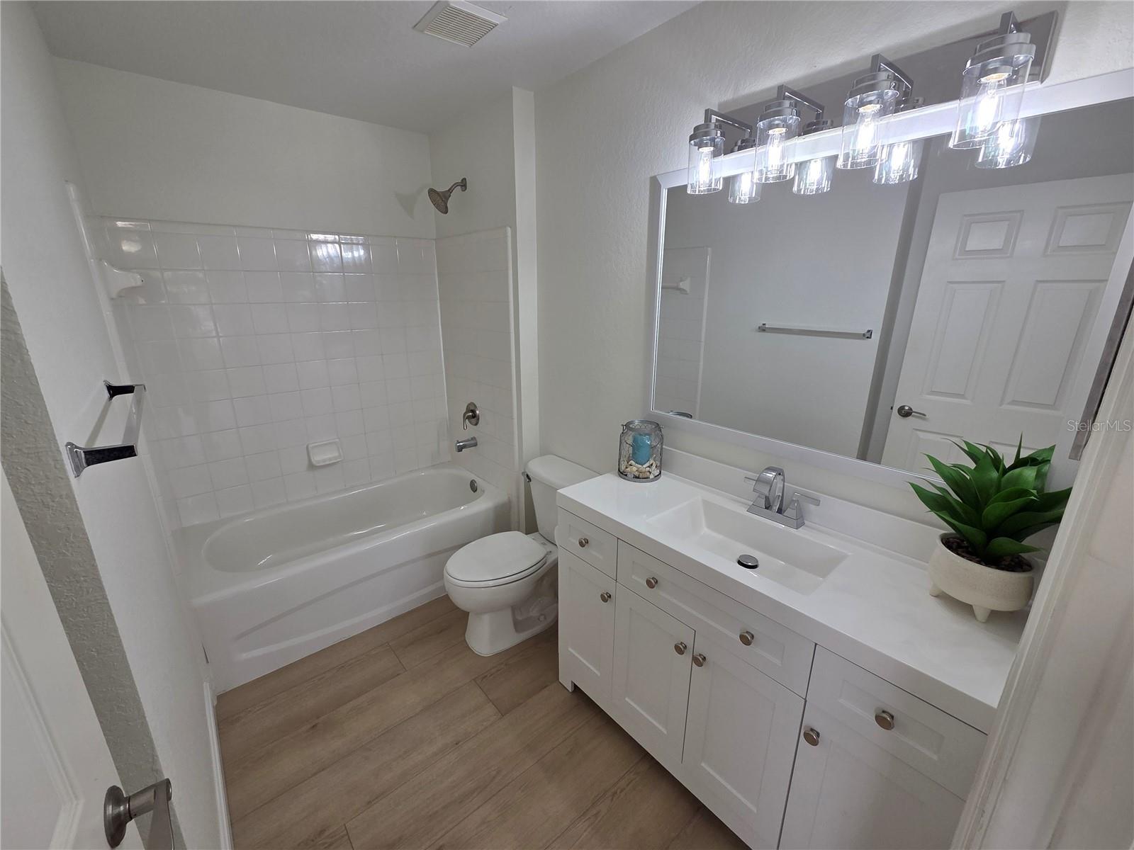 8905 MANOR LOOP #205, LAKEWOOD RANCH, FL, 34202