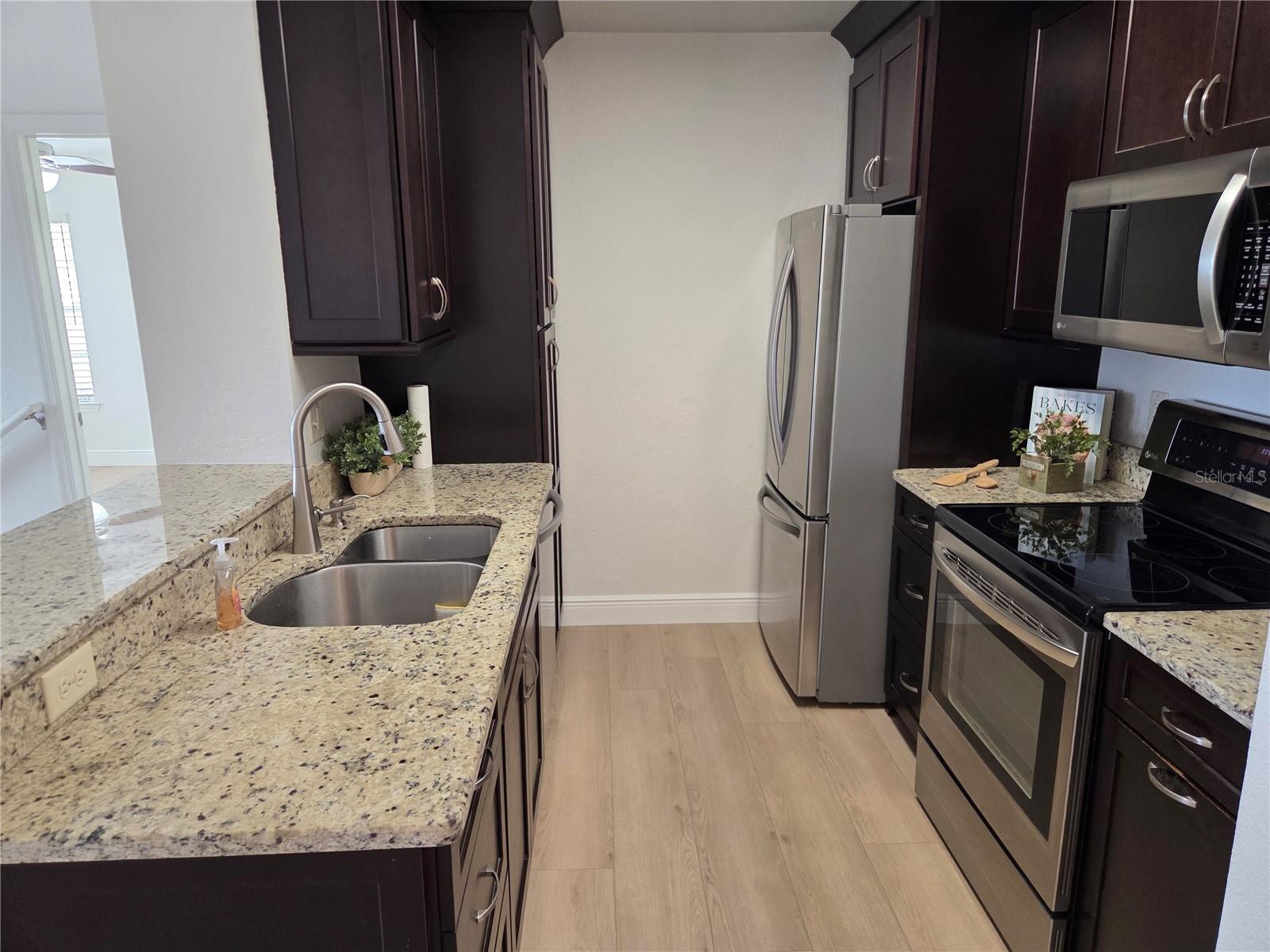 8905 MANOR LOOP #205, LAKEWOOD RANCH, FL, 34202