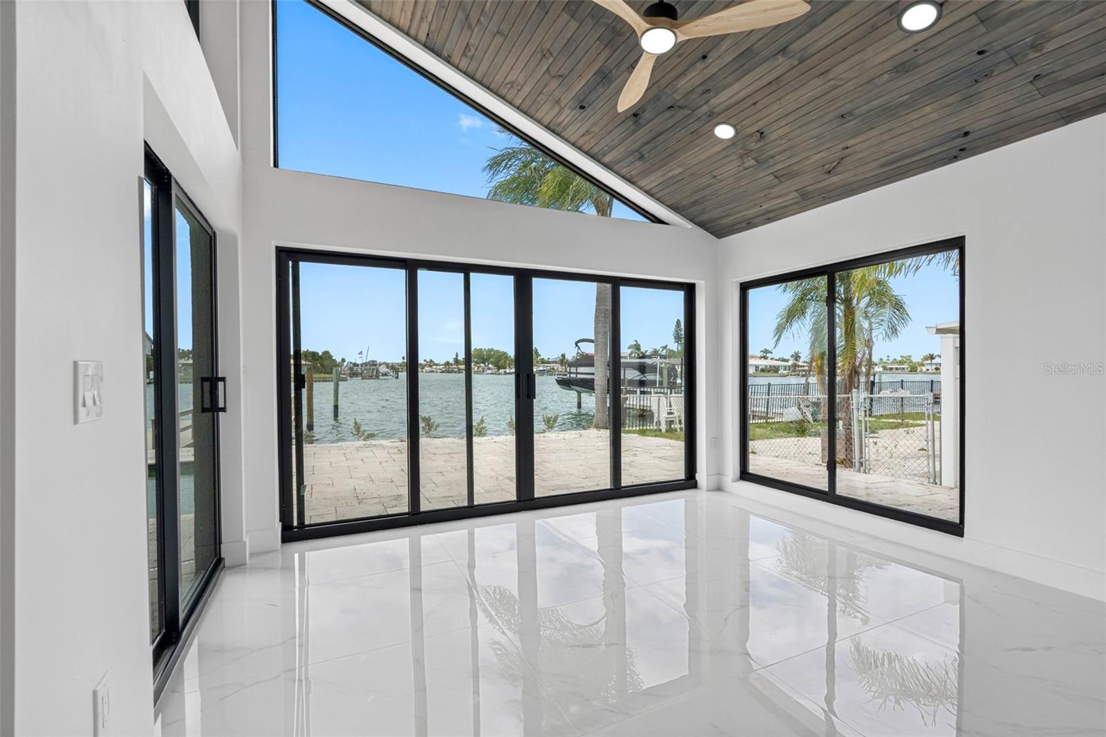 520 115TH AVE, TREASURE ISLAND, FL, 33706