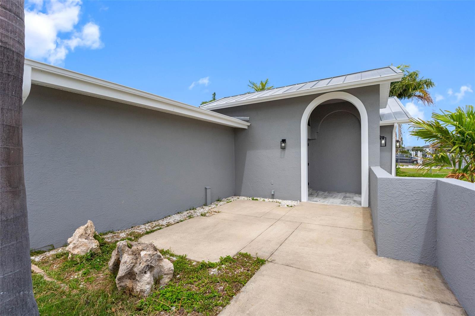 520 115TH AVE, TREASURE ISLAND, FL, 33706