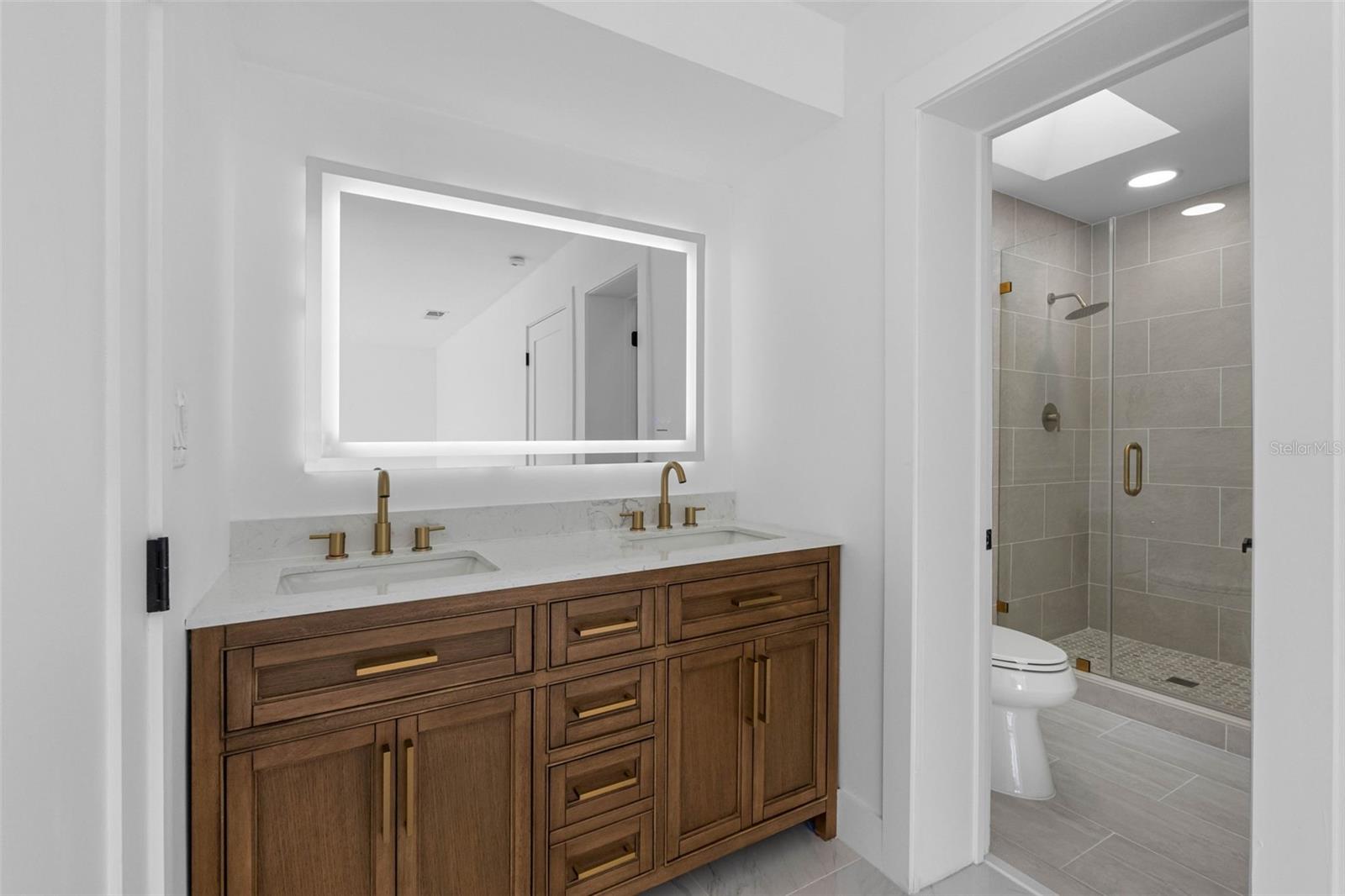 520 115TH AVE, TREASURE ISLAND, FL, 33706