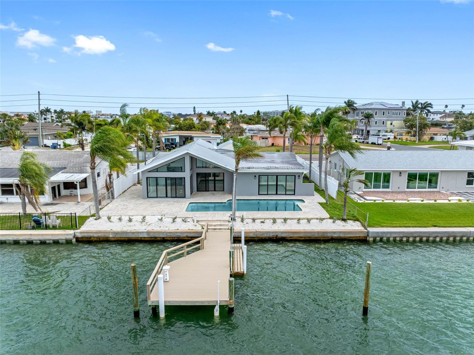 520 115TH AVE, TREASURE ISLAND, FL, 33706