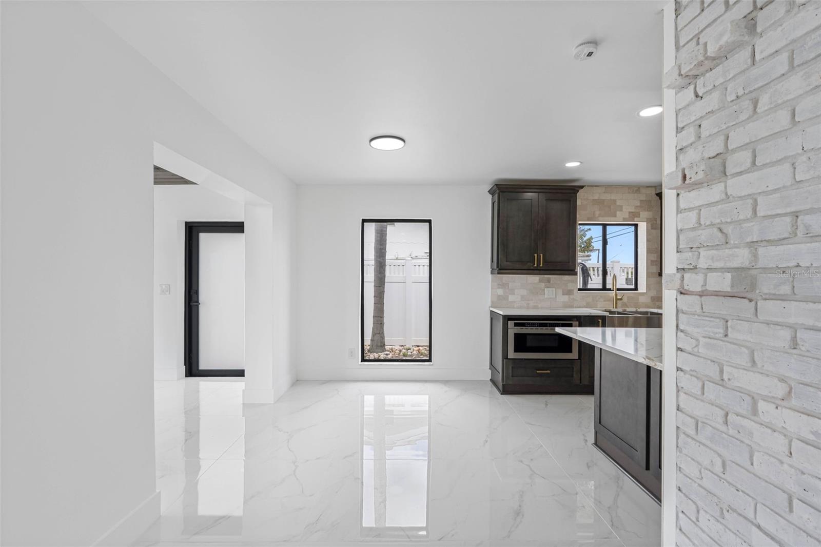 520 115TH AVE, TREASURE ISLAND, FL, 33706