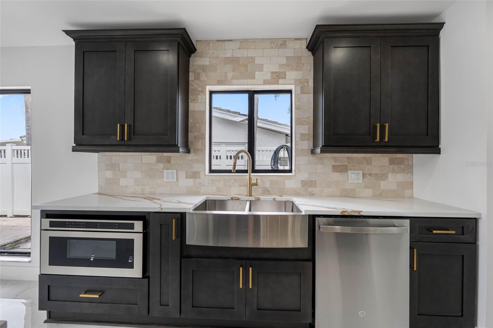 520 115TH AVE, TREASURE ISLAND, FL, 33706