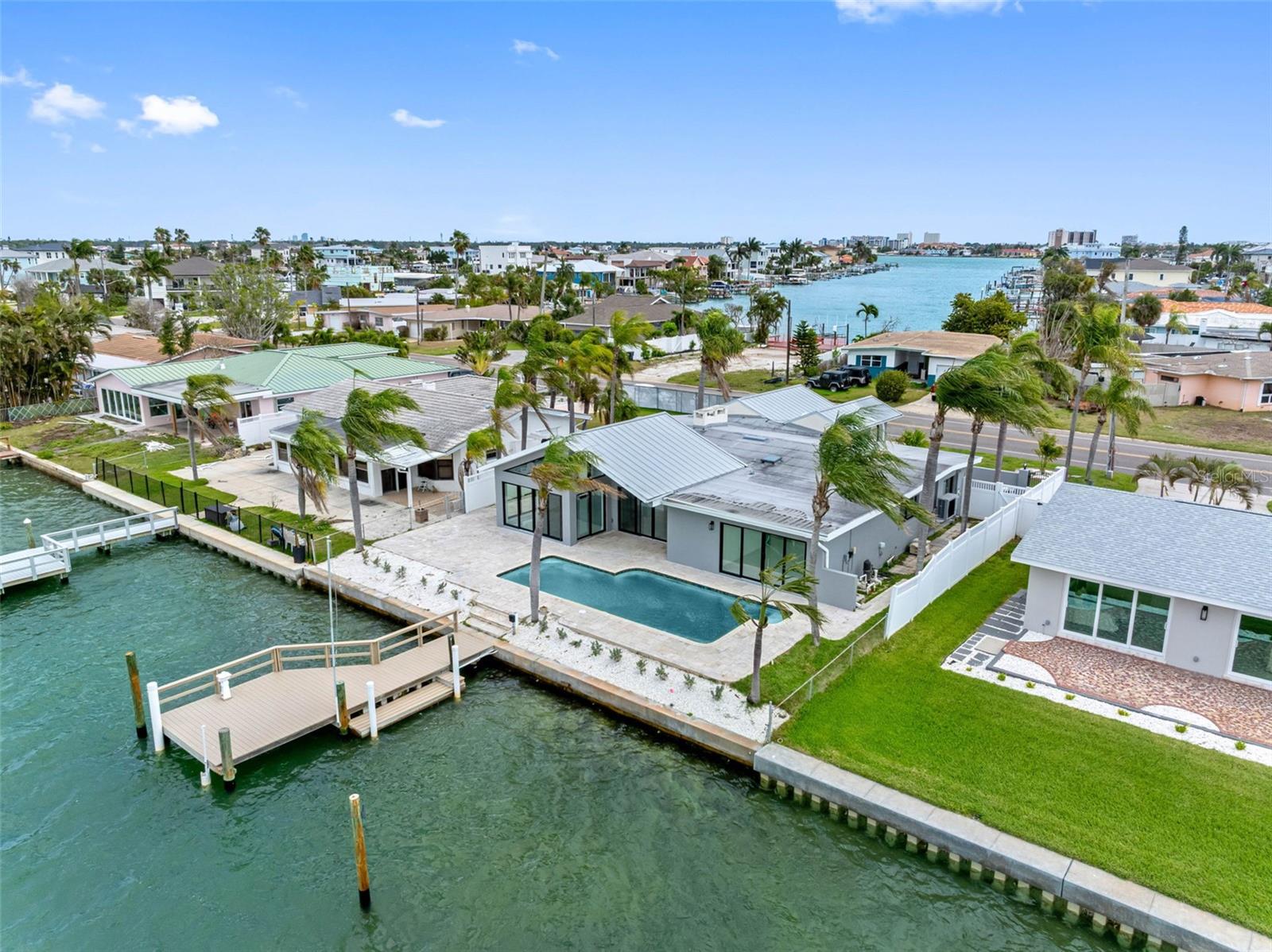 520 115TH AVE, TREASURE ISLAND, FL, 33706