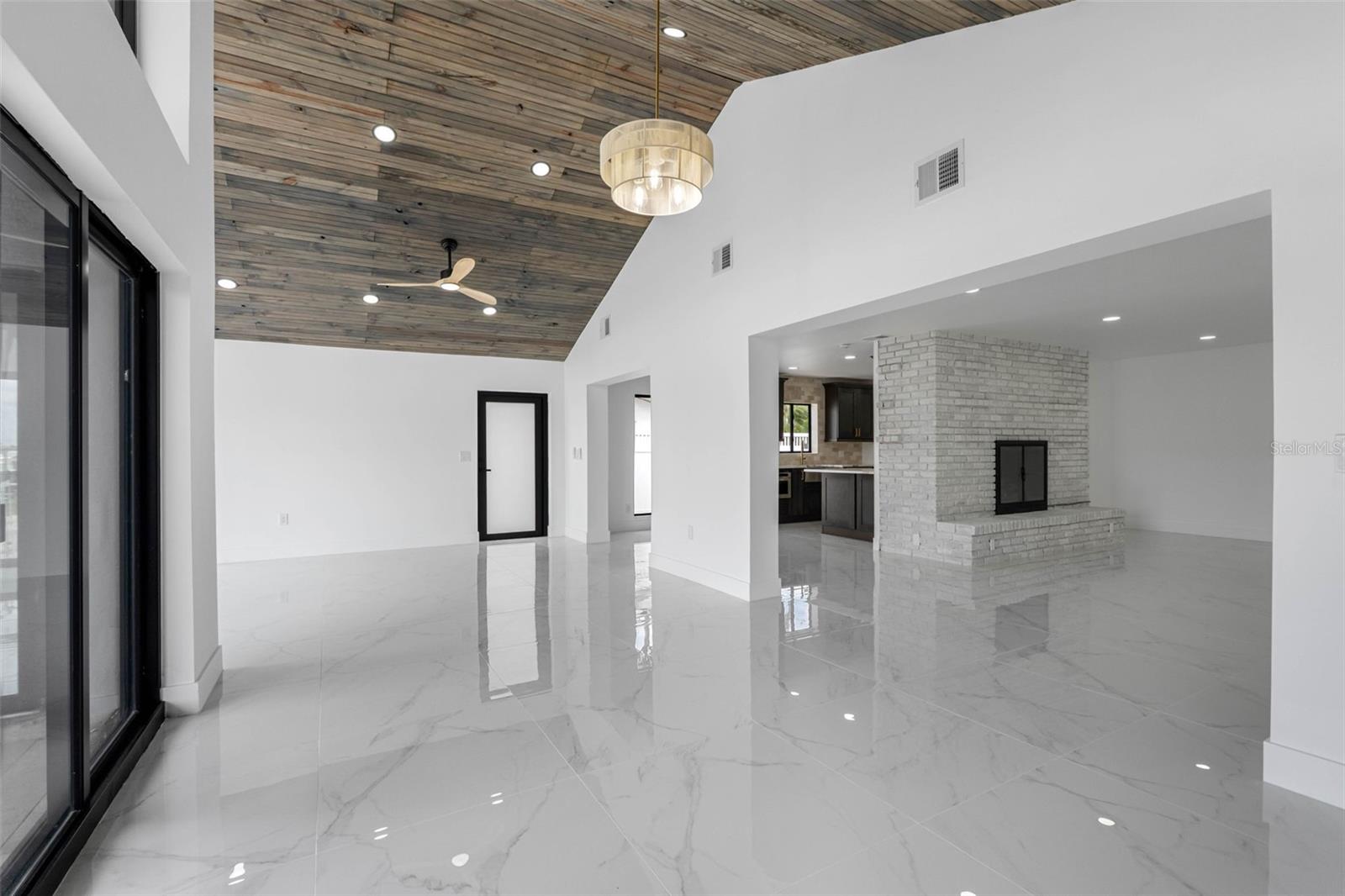 520 115TH AVE, TREASURE ISLAND, FL, 33706