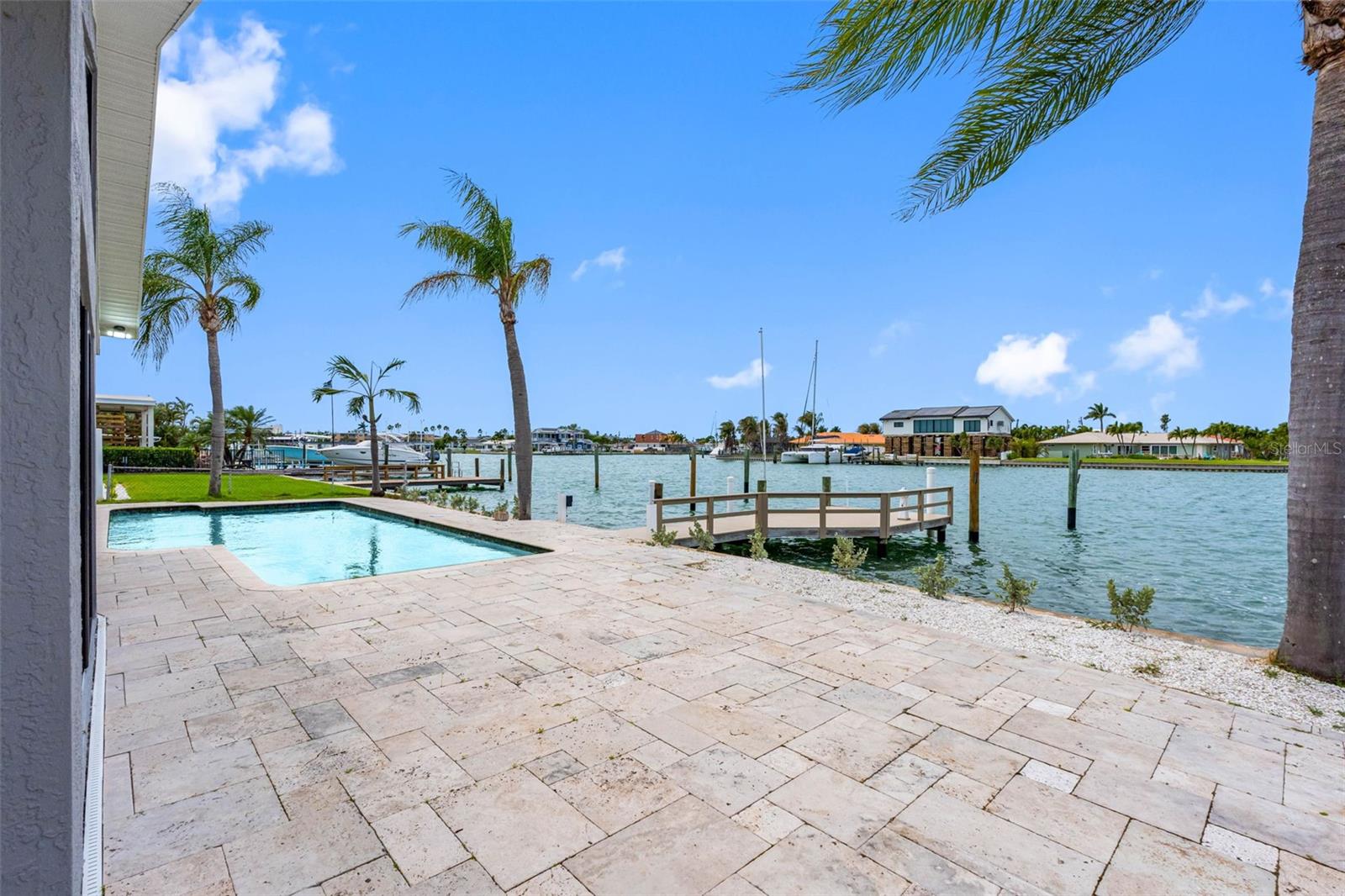 520 115TH AVE, TREASURE ISLAND, FL, 33706
