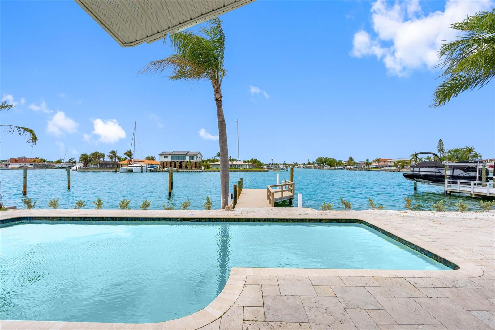 520 115TH AVE, TREASURE ISLAND, FL, 33706