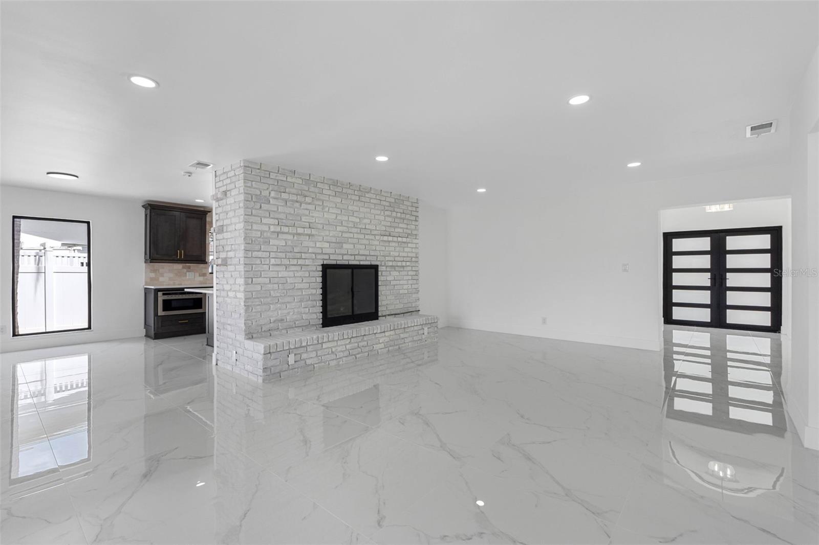 520 115TH AVE, TREASURE ISLAND, FL, 33706