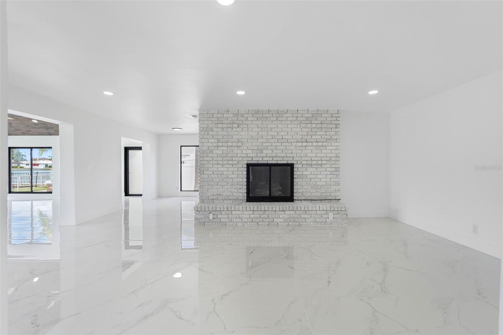 520 115TH AVE, TREASURE ISLAND, FL, 33706