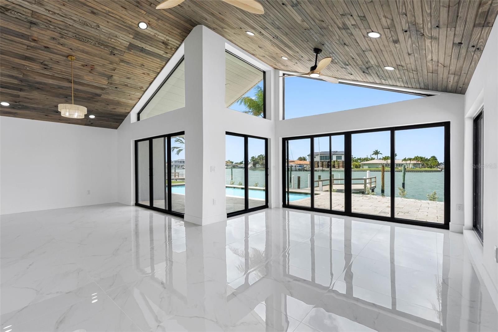 520 115TH AVE, TREASURE ISLAND, FL, 33706