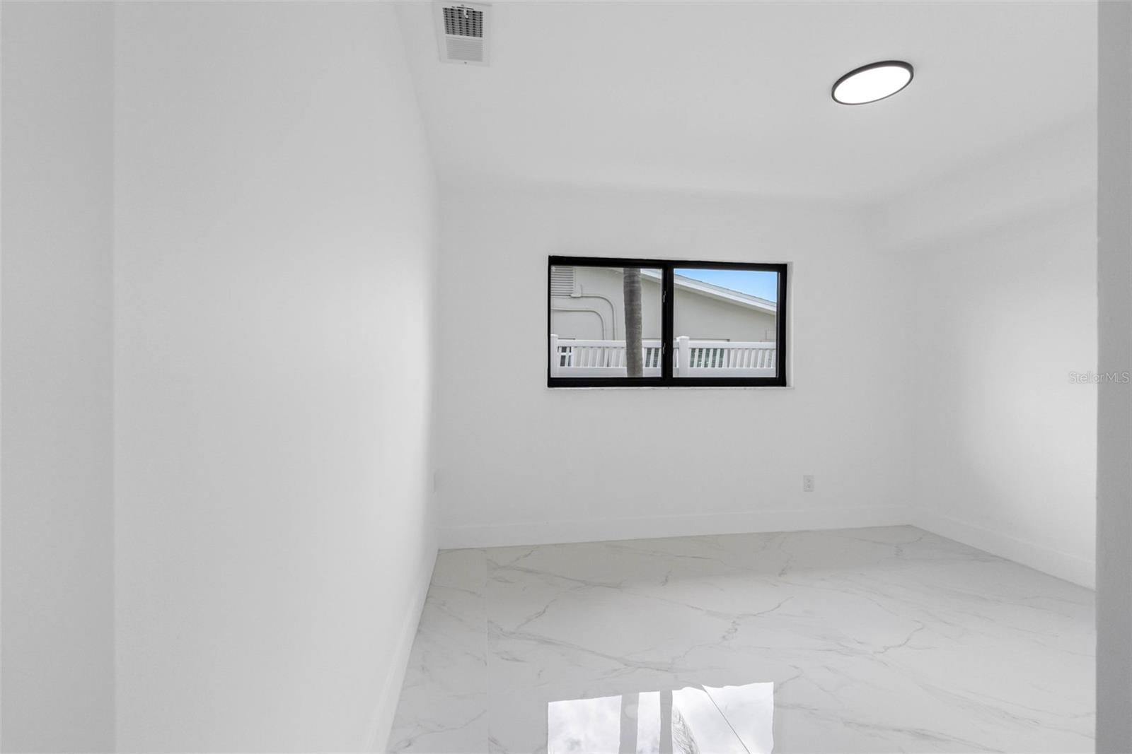 520 115TH AVE, TREASURE ISLAND, FL, 33706