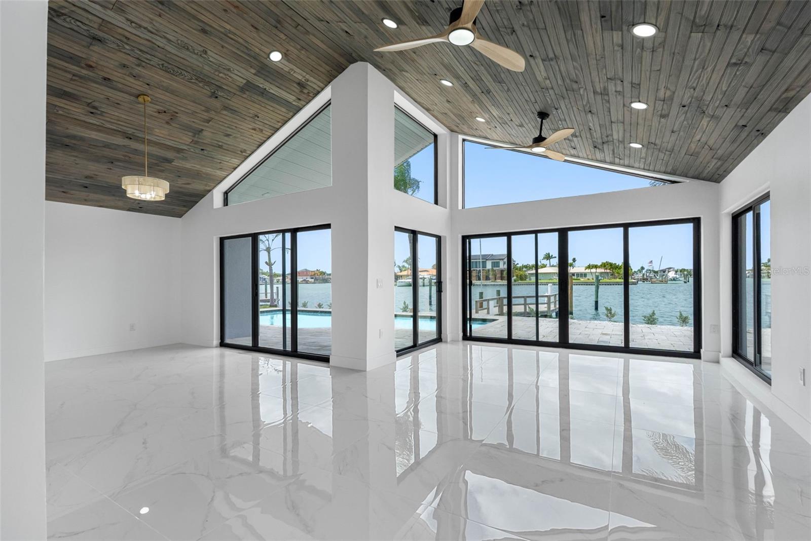 520 115TH AVE, TREASURE ISLAND, FL, 33706