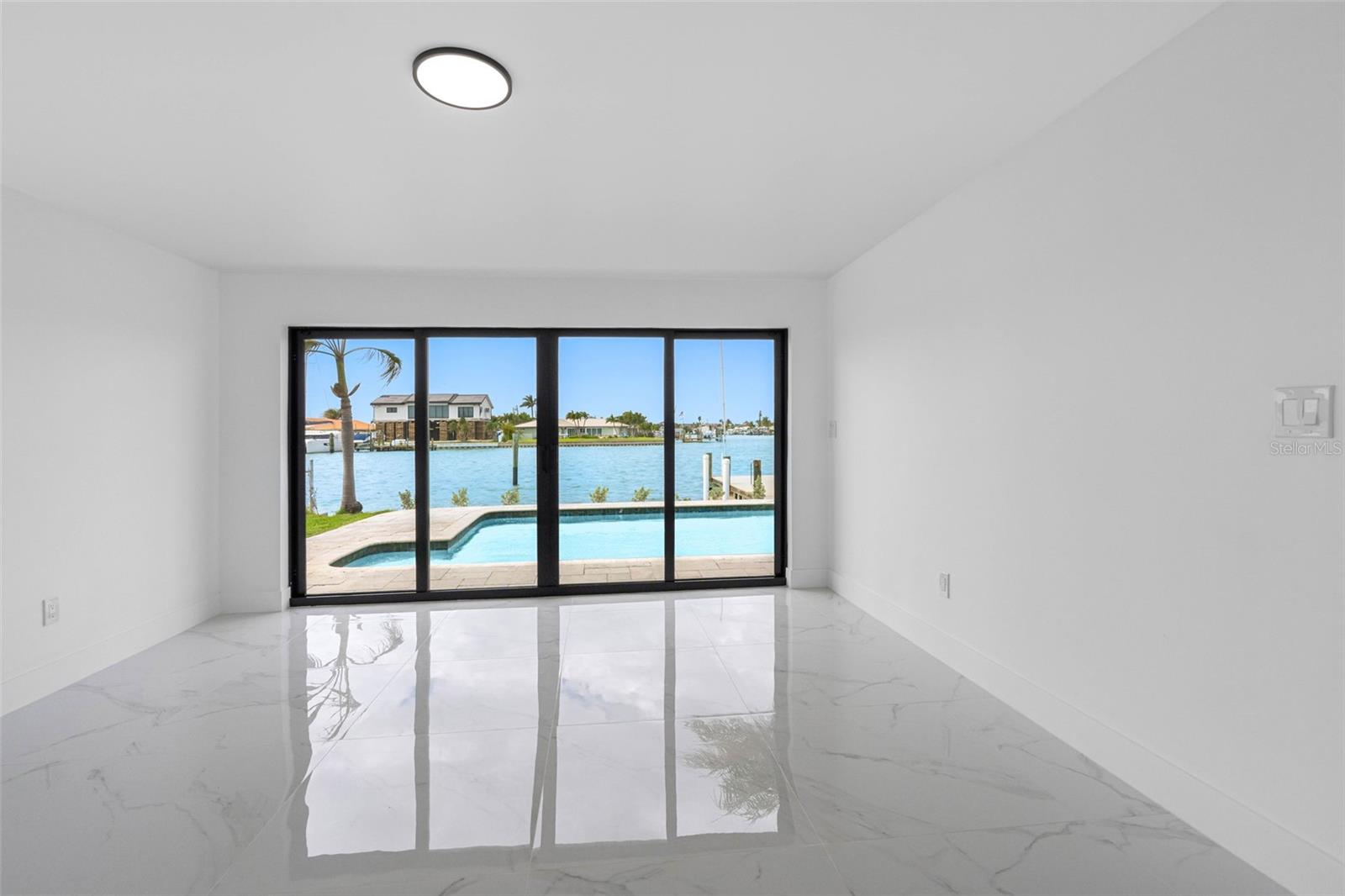 520 115TH AVE, TREASURE ISLAND, FL, 33706