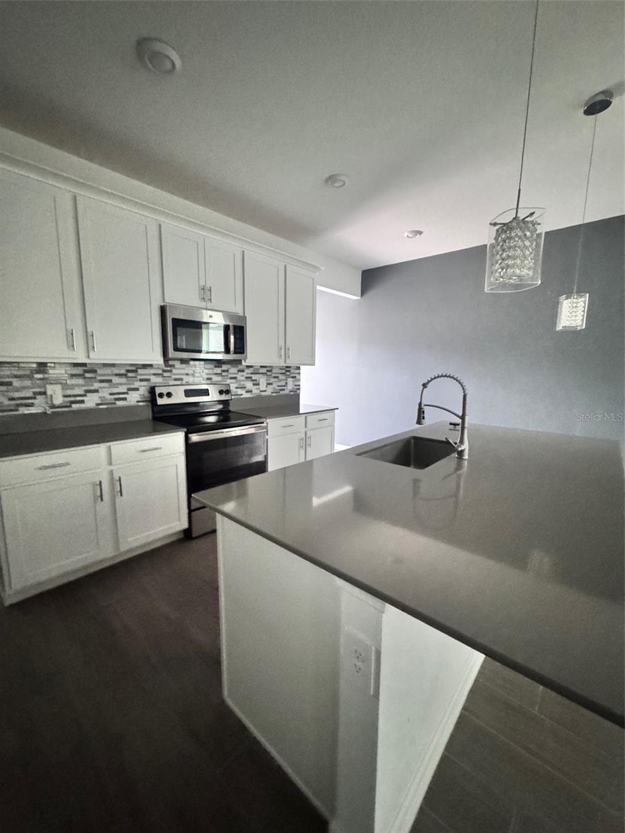 1563 CROSS PRAIRIE PKWY, KISSIMMEE, FL, 34744