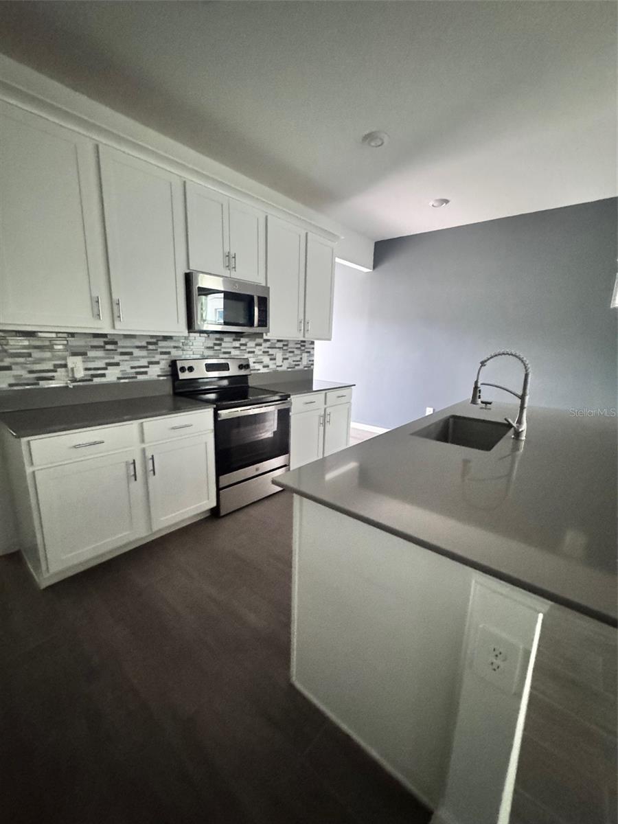 1563 CROSS PRAIRIE PKWY, KISSIMMEE, FL, 34744