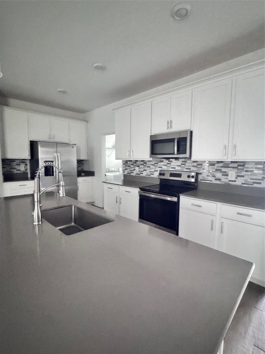 1563 CROSS PRAIRIE PKWY, KISSIMMEE, FL, 34744