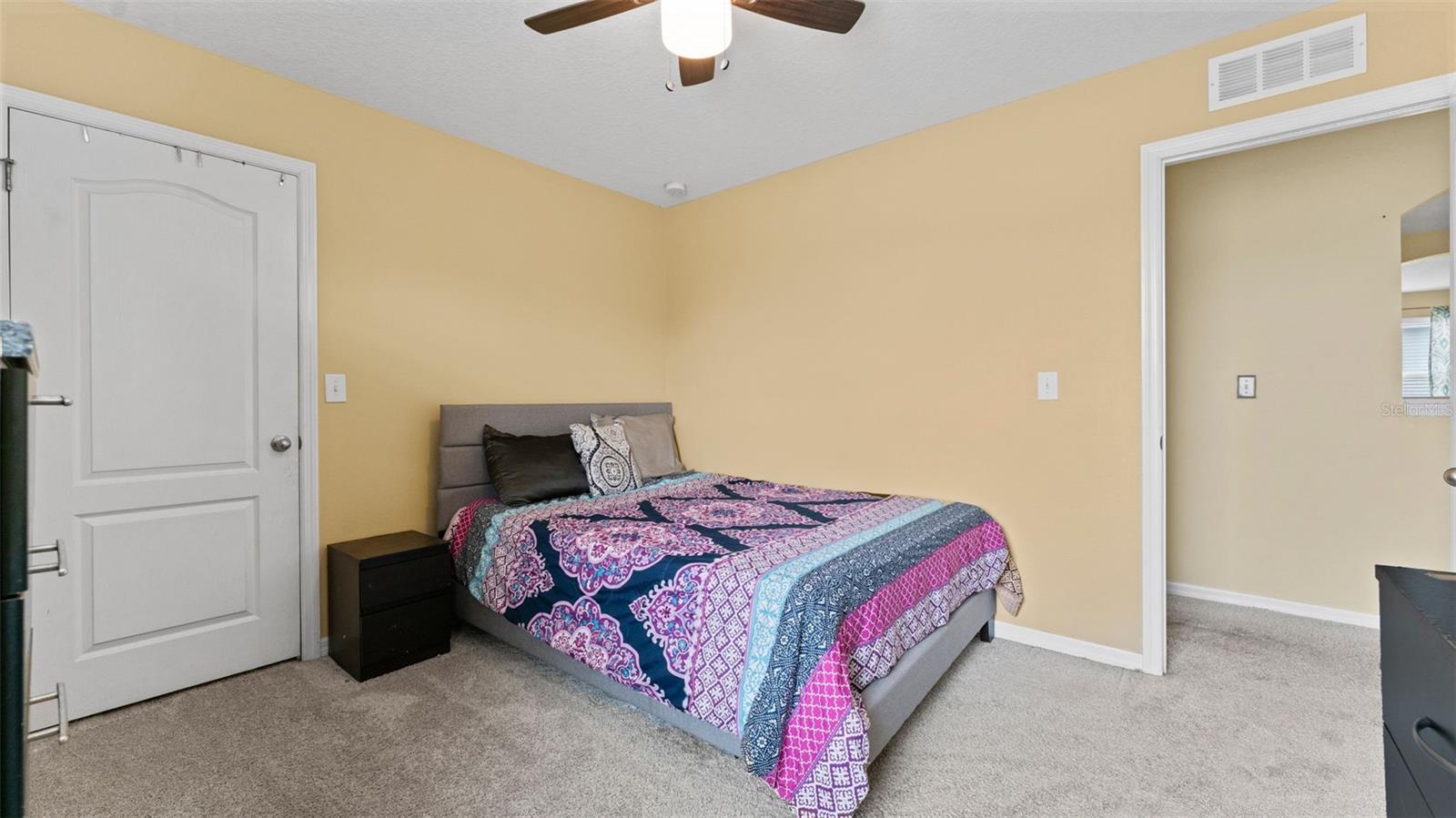 Bedroom #4 with walk-in closet (Upstairs)