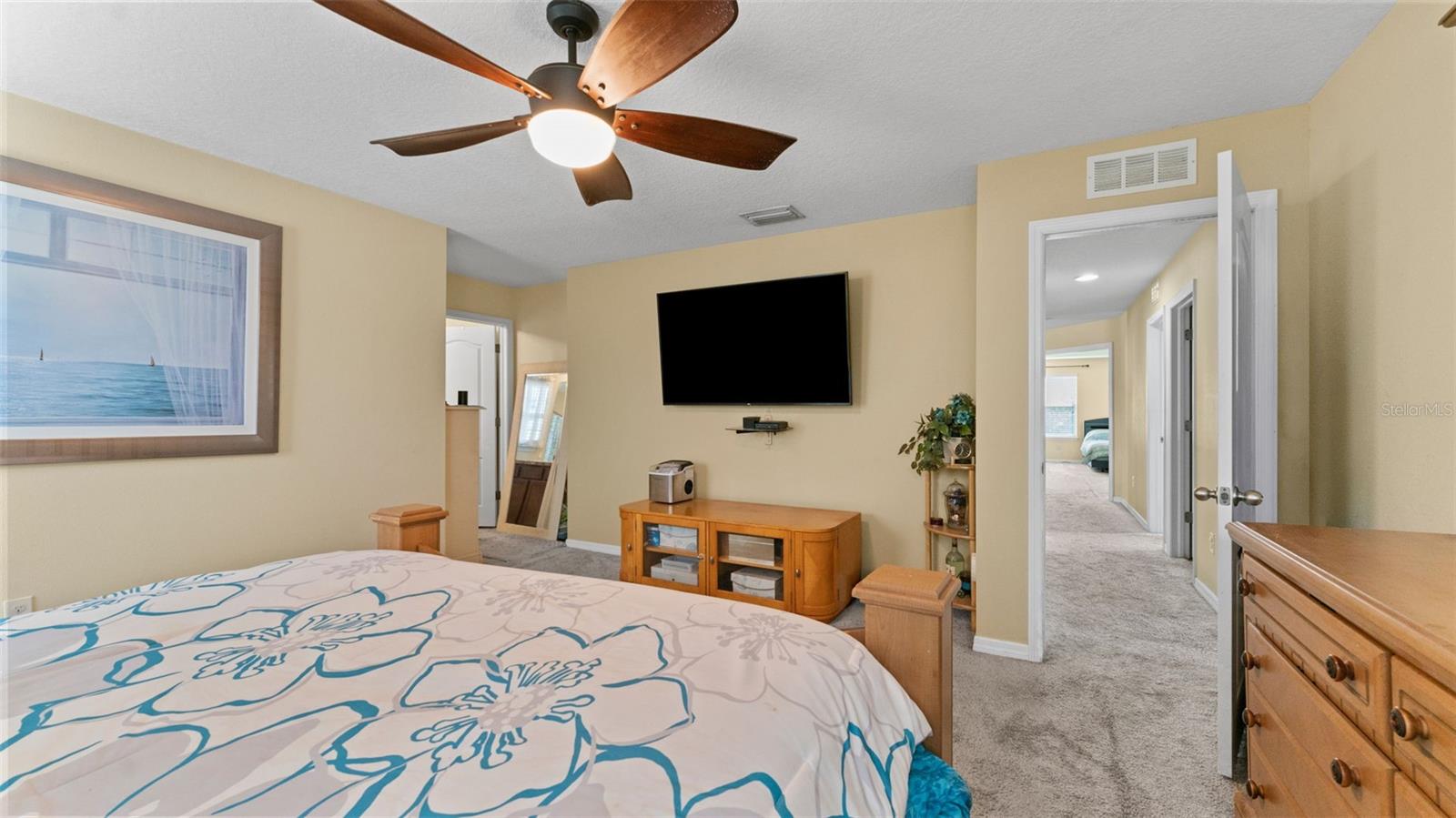 Junior Suite Upstairs (Bedroom #2)