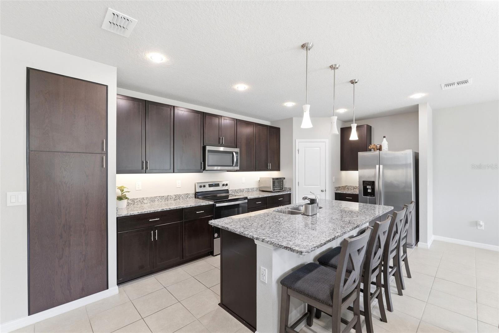 38905 HARLOW ROSE DR, ZEPHYRHILLS, FL, 33540