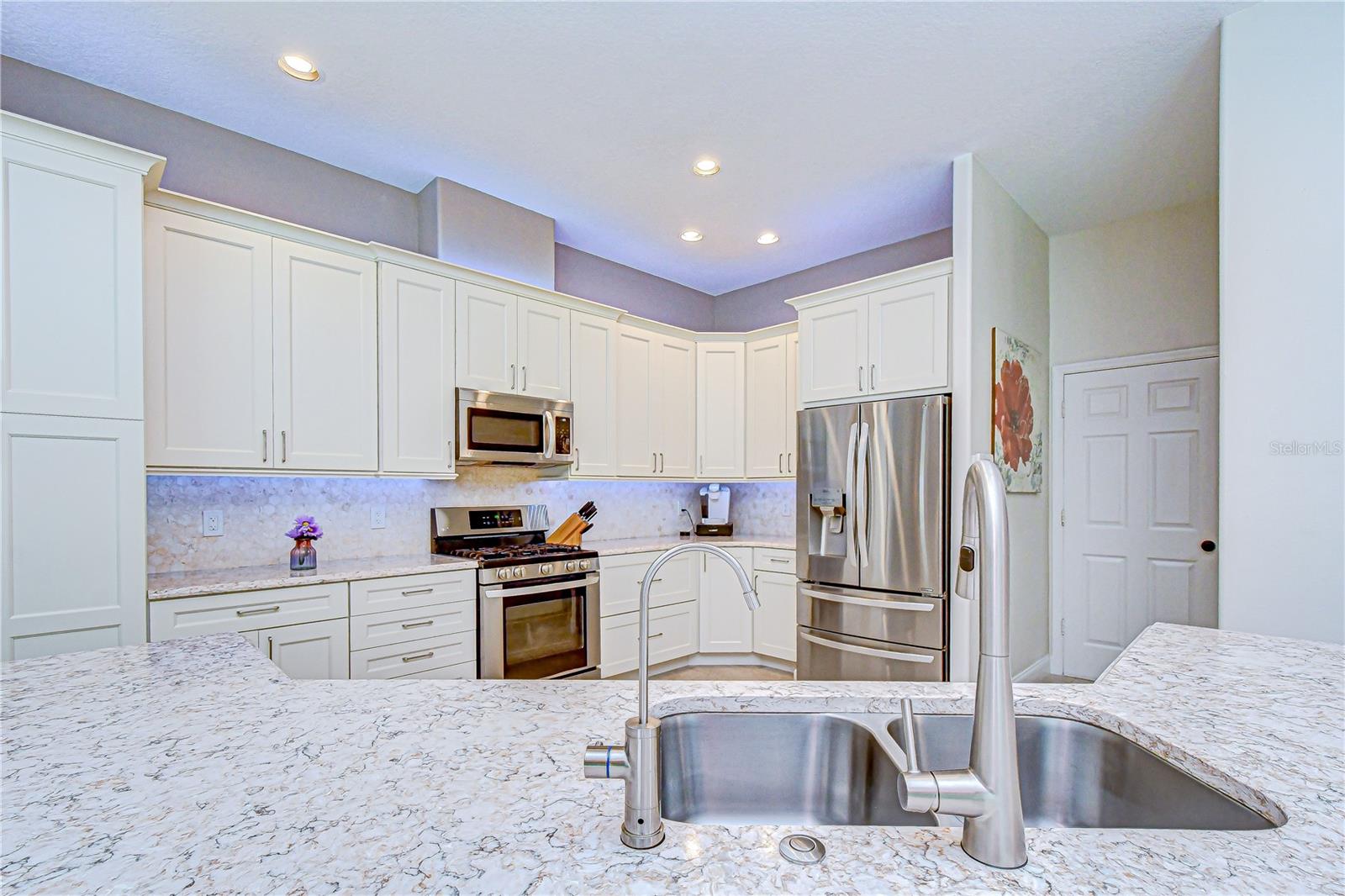 5612 EAGLEGLEN PL, LITHIA, FL, 33547