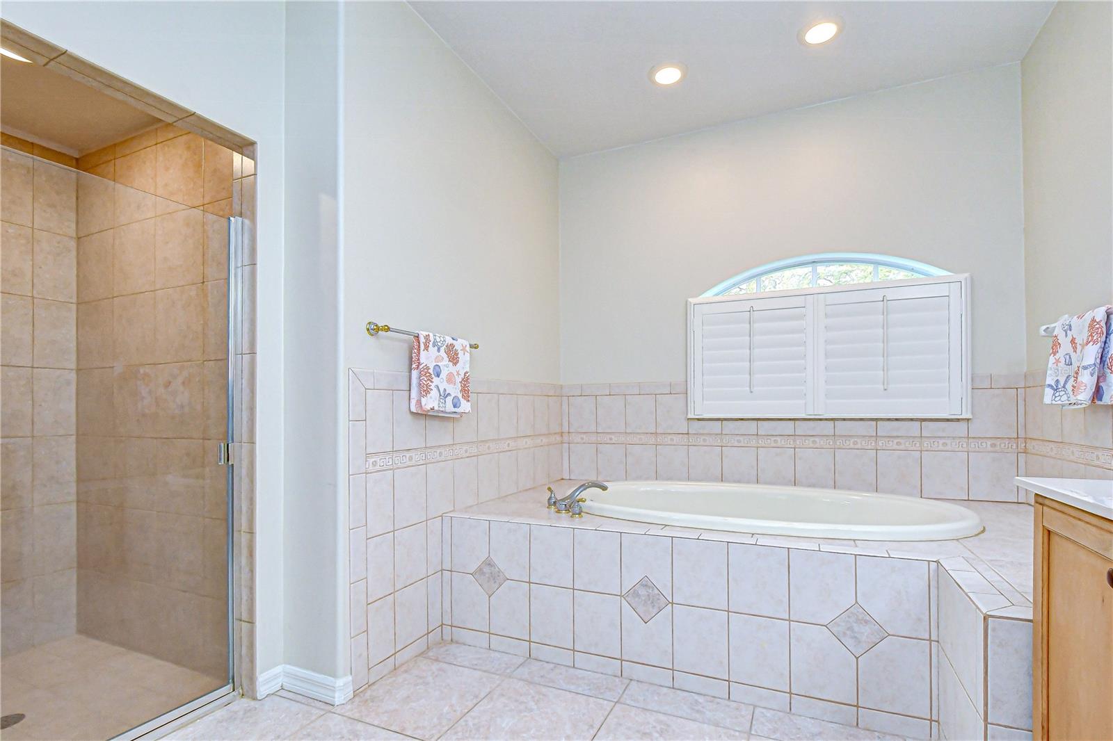 5612 EAGLEGLEN PL, LITHIA, FL, 33547