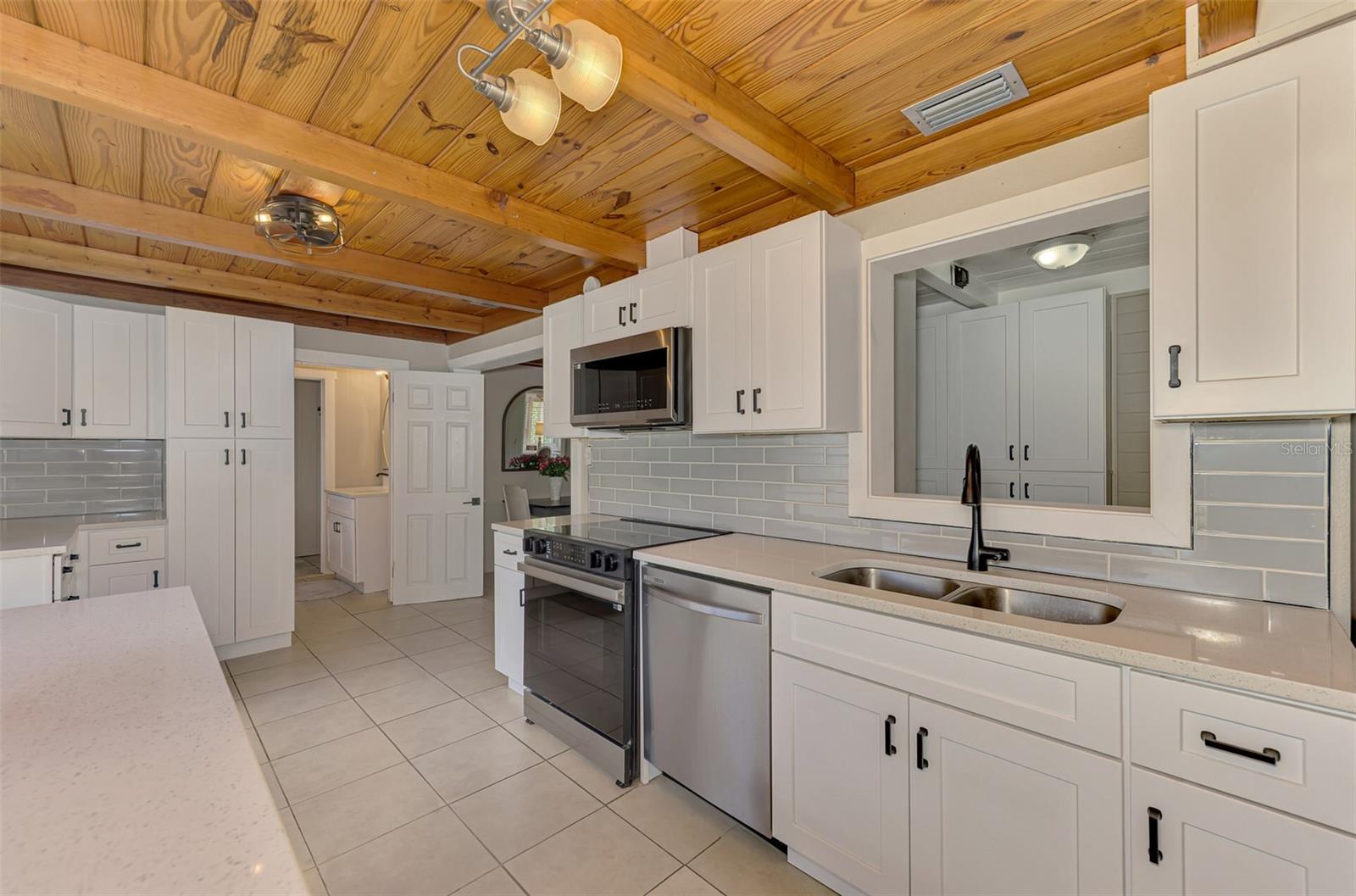 71 WINSON AVE, ENGLEWOOD, FL, 34223