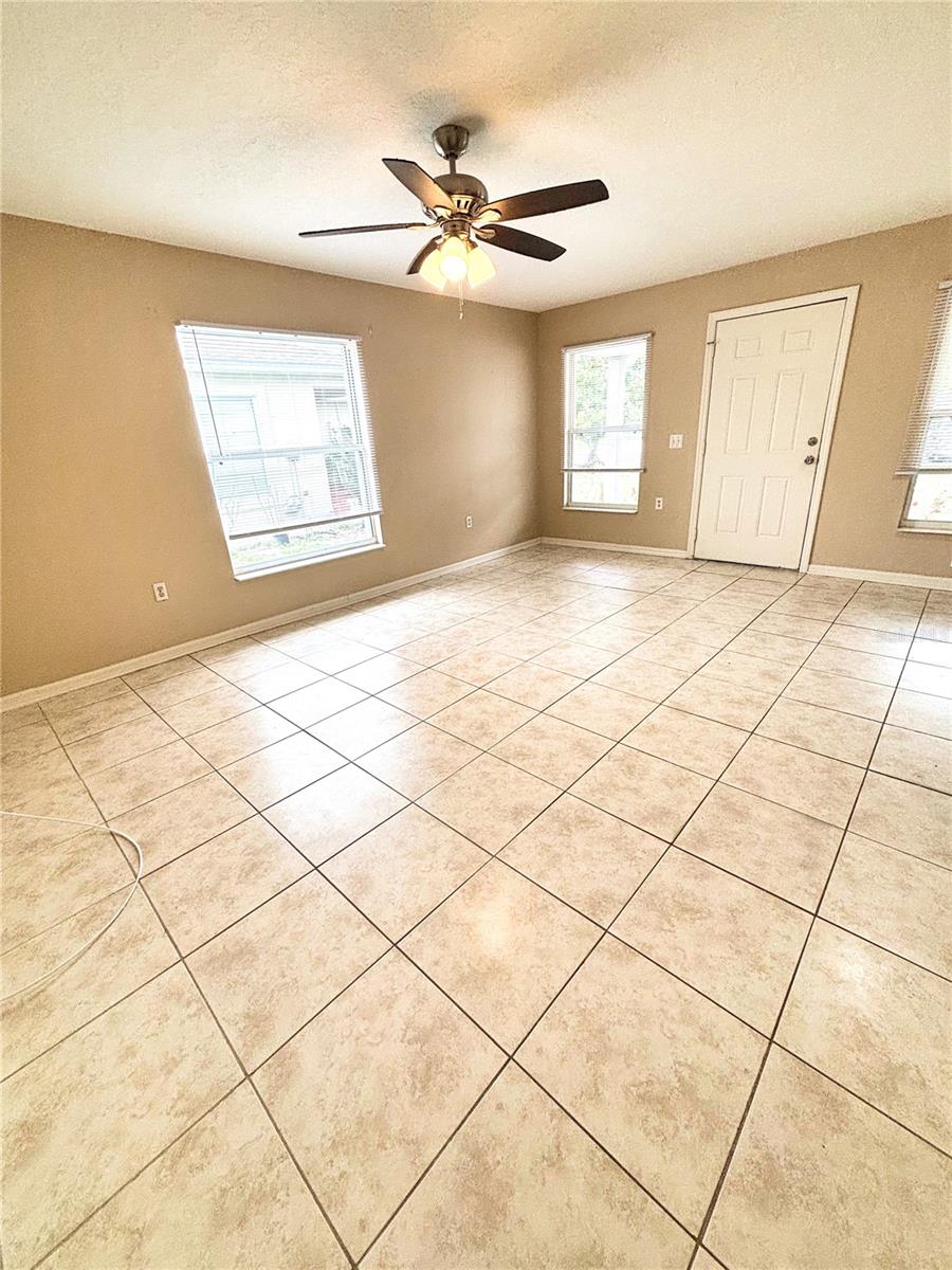 516 ALBATROSS DR, KISSIMMEE, FL, 34759