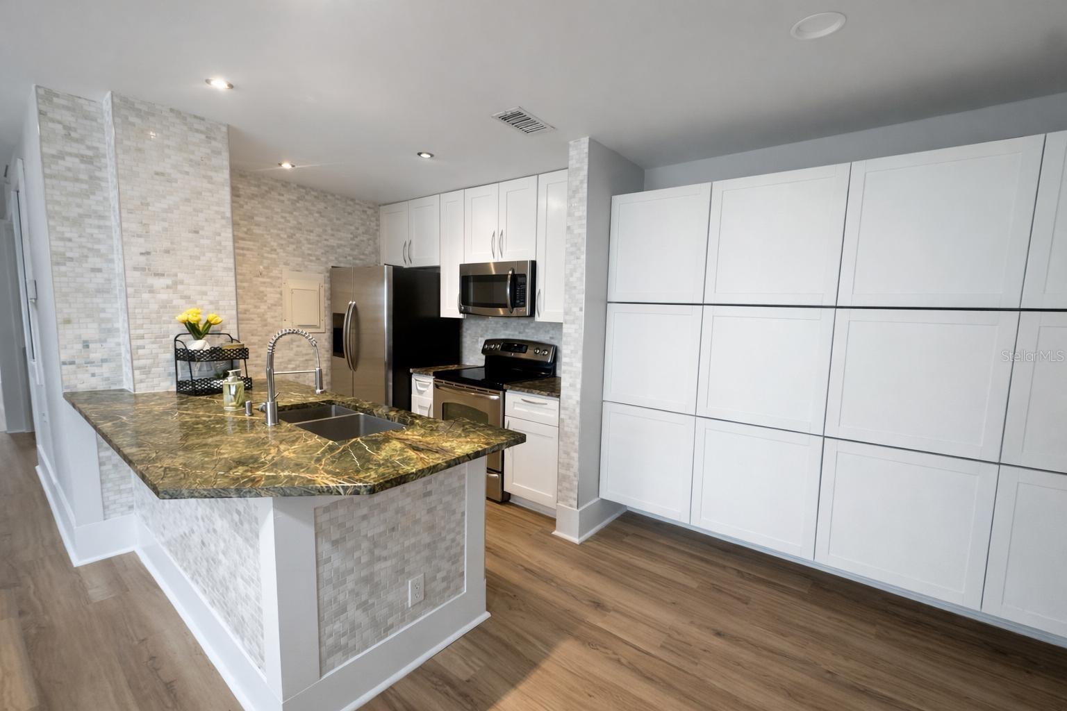 1400 GANDY BLVD N #1013, ST PETERSBURG, FL, 33702
