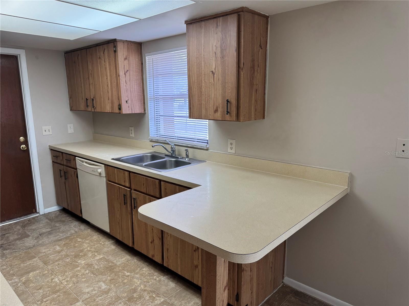 701 KINGS COVE CT, ORLANDO, FL, 32807