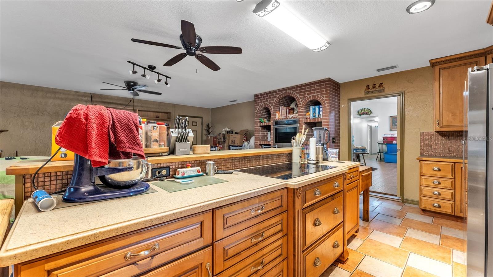 1121 OLD POLK CITY RD SW, LAKELAND, FL, 33809