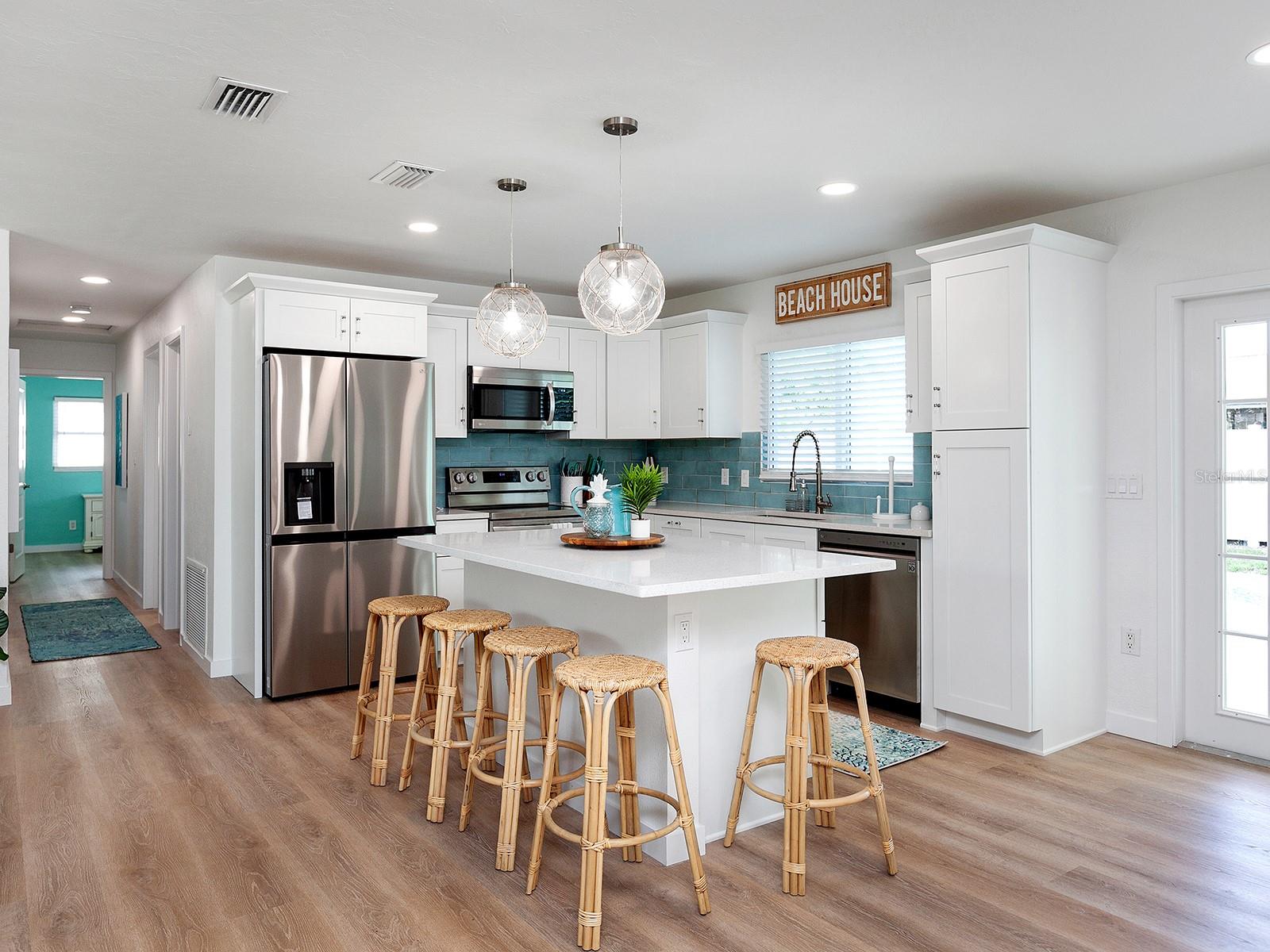 3049 WOOD ST, SARASOTA, FL, 34237