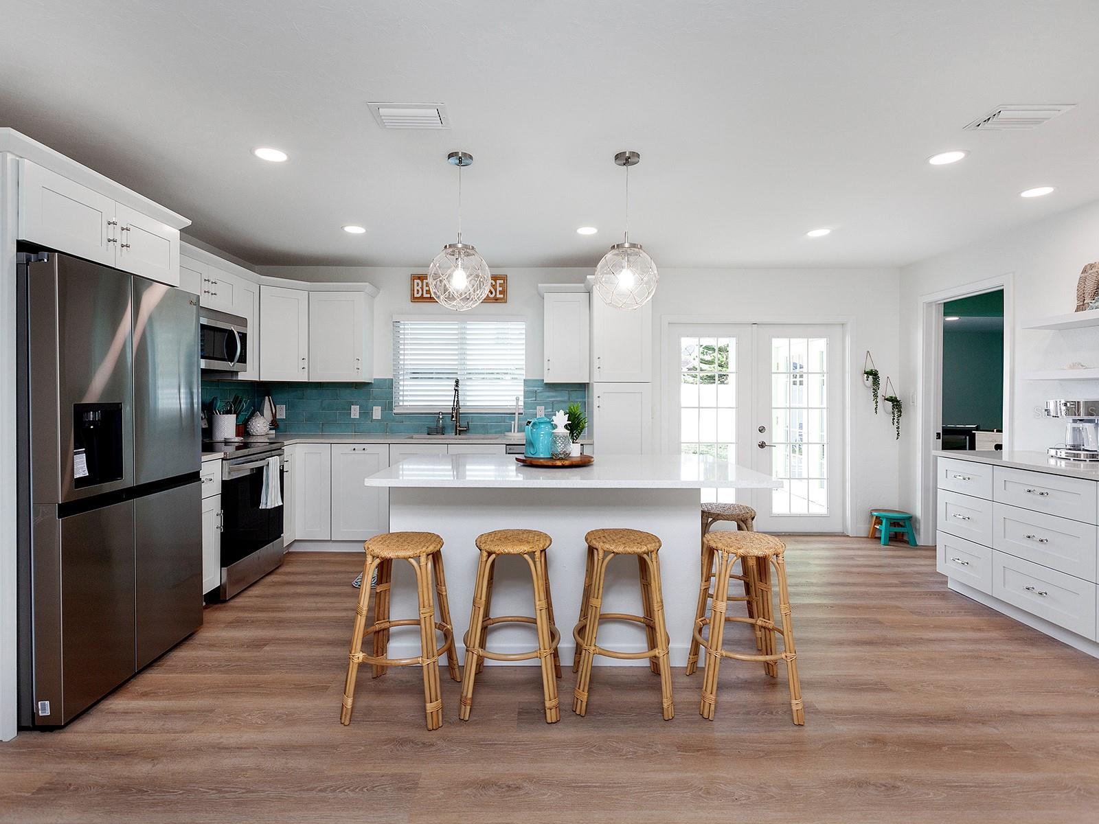 3049 WOOD ST, SARASOTA, FL, 34237
