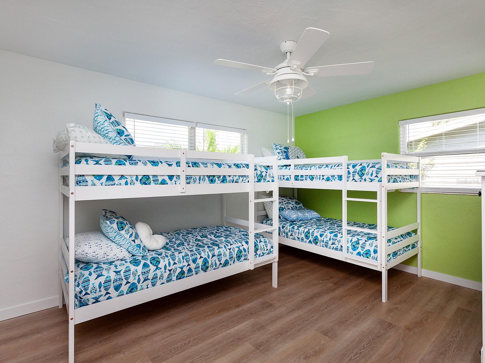 3049 WOOD ST, SARASOTA, FL, 34237