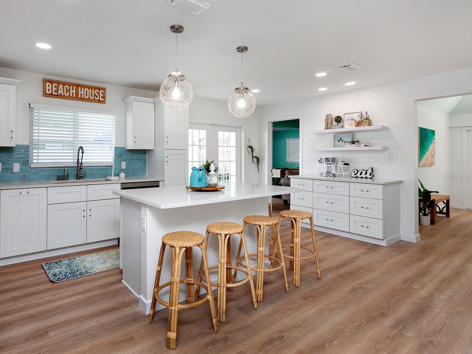 3049 WOOD ST, SARASOTA, FL, 34237