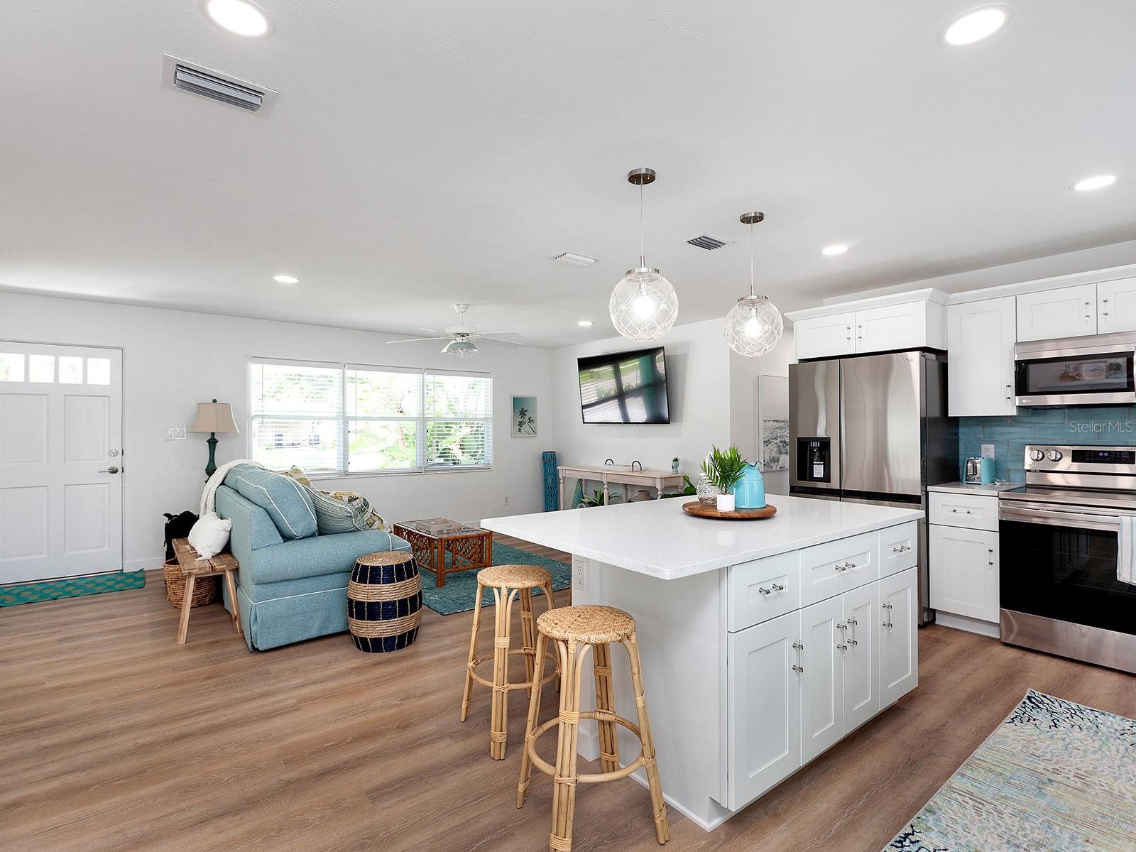 3049 WOOD ST, SARASOTA, FL, 34237